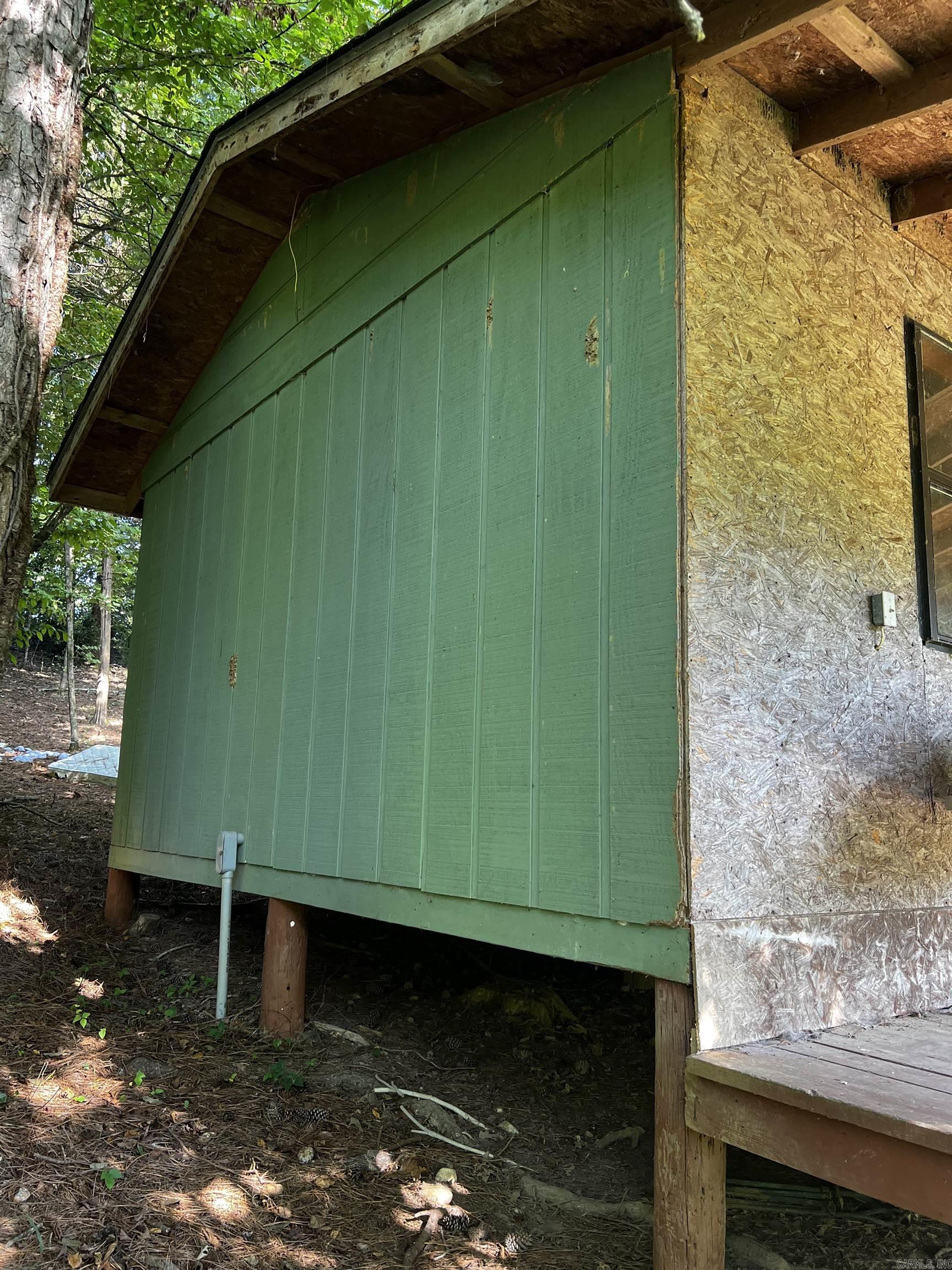 Metes & Bounds - Land