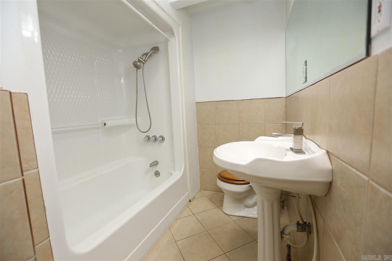 Hillcrest #1 - Residential Lease