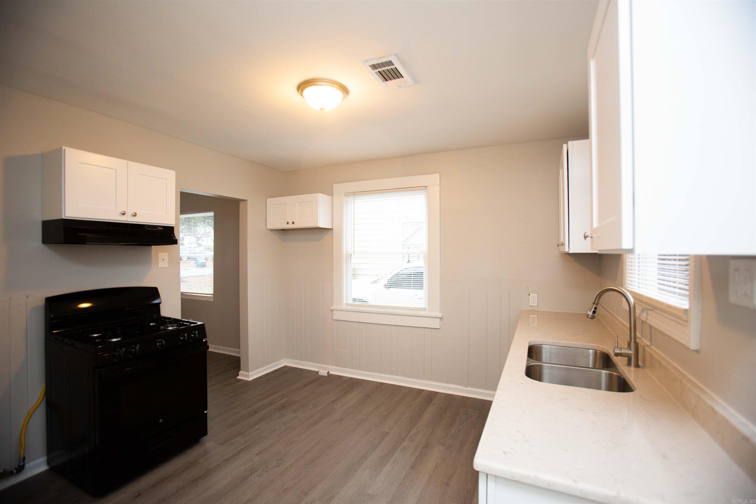 Kinsworthy & Henderson - Residential Lease