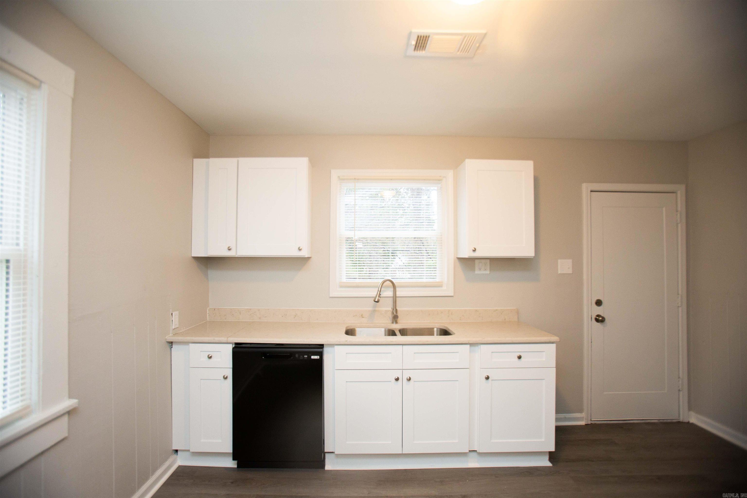 Kinsworthy & Henderson - Residential Lease