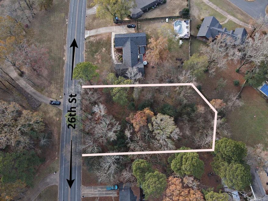 PICK OUT YOUR DREAM HOUSE PLANS for this DESIRABLE NORTH 26TH STREET LOT in a well established Subdivision! Upward sloping lot with near level spot at the top to build your dream home. Envision a circle drive making plenty of room for parking while you entertain your guest. All public utilities available and ready for you. Close to schools, shopping and hospital. Call today!