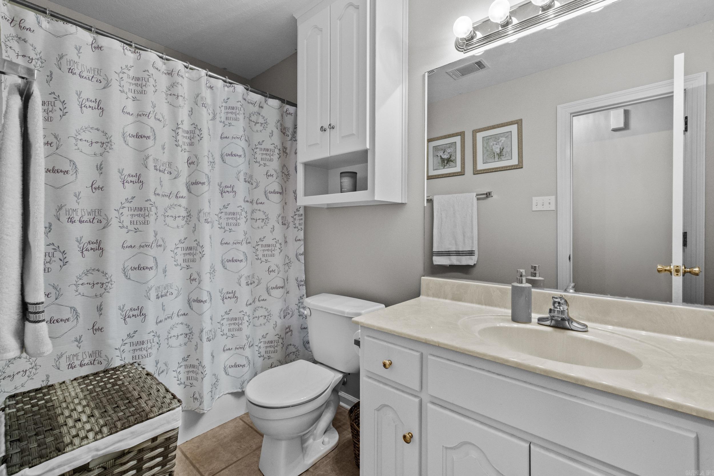 ROYAL OAKS - Residential