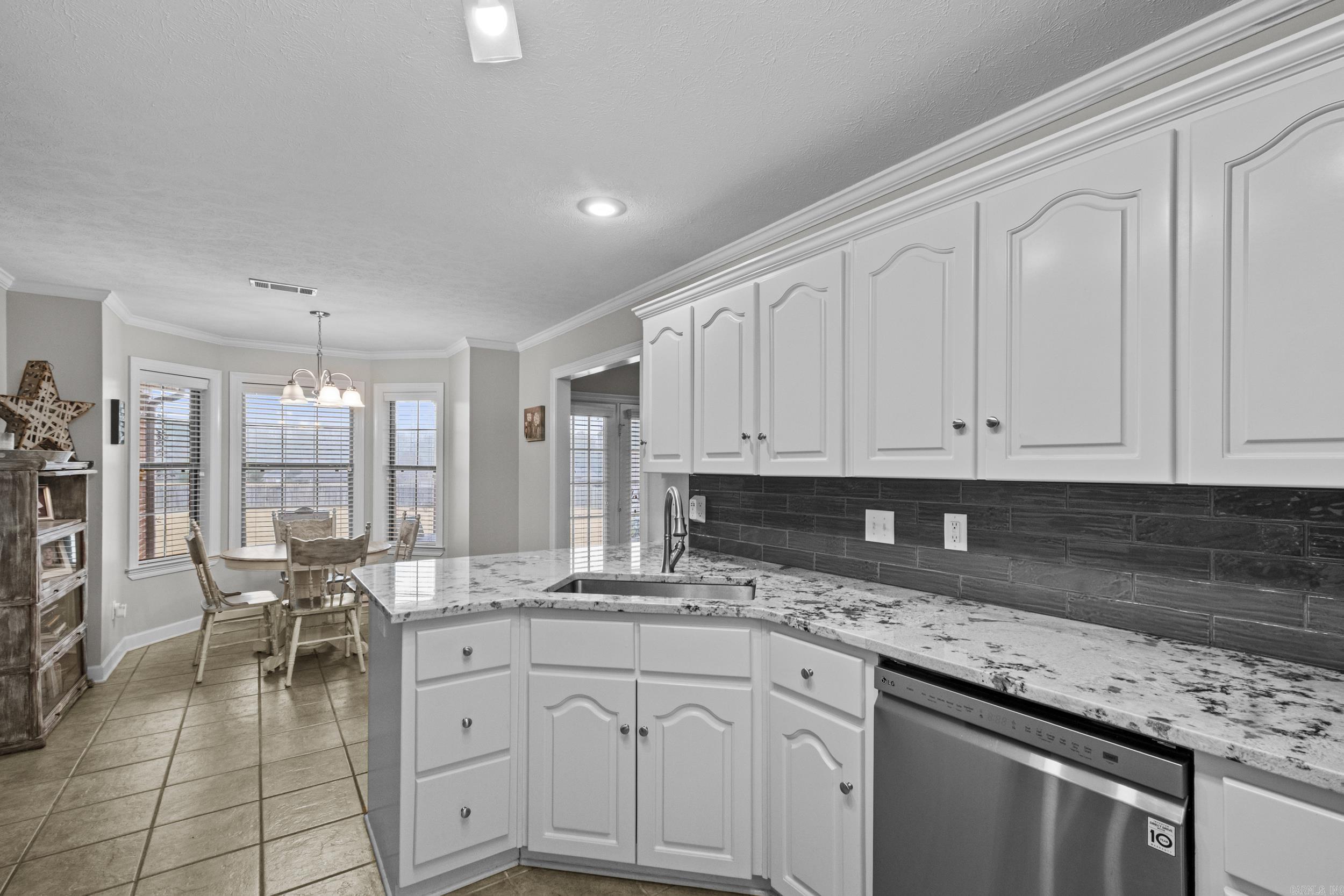 ROYAL OAKS - Residential