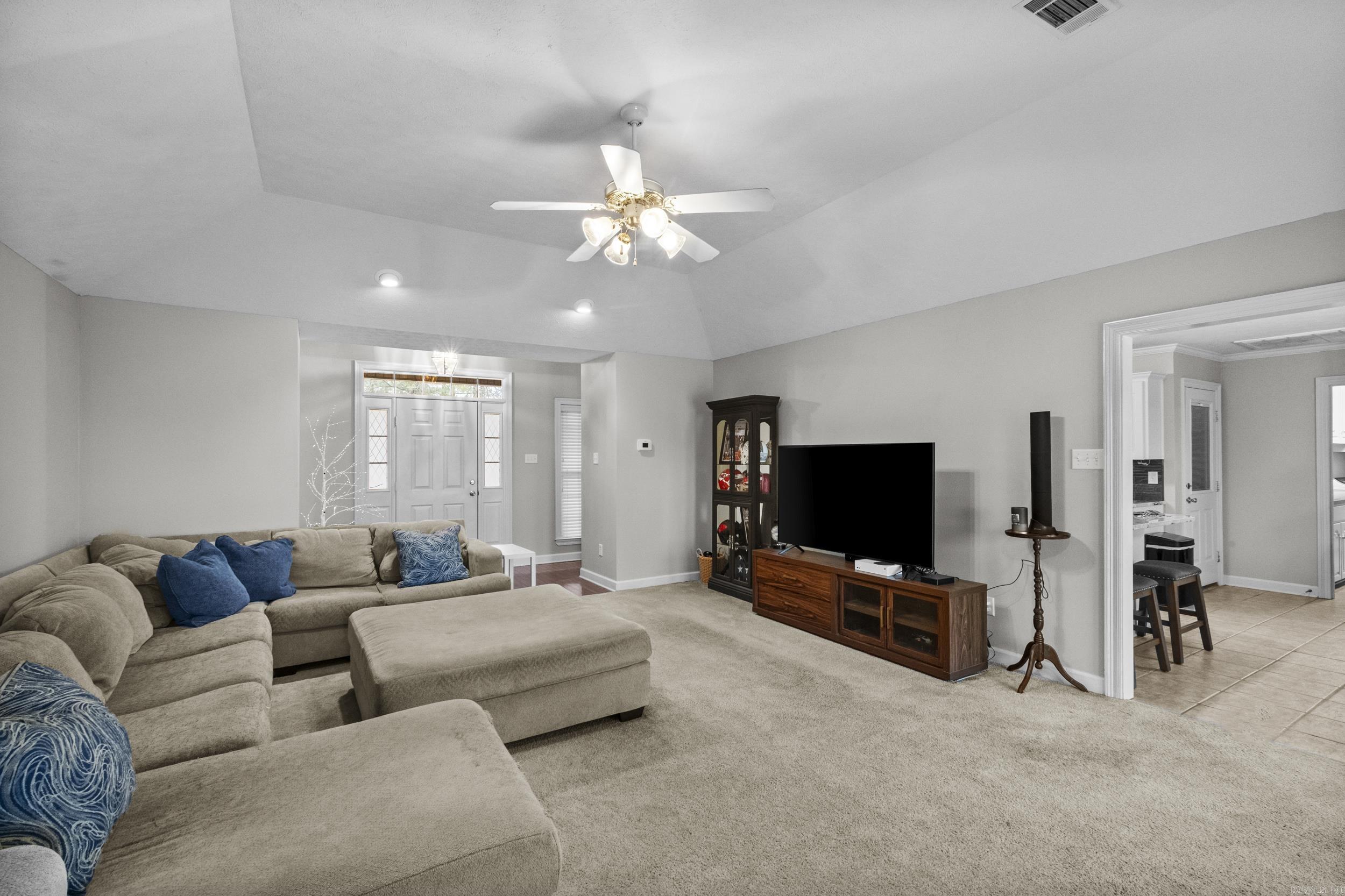 ROYAL OAKS - Residential