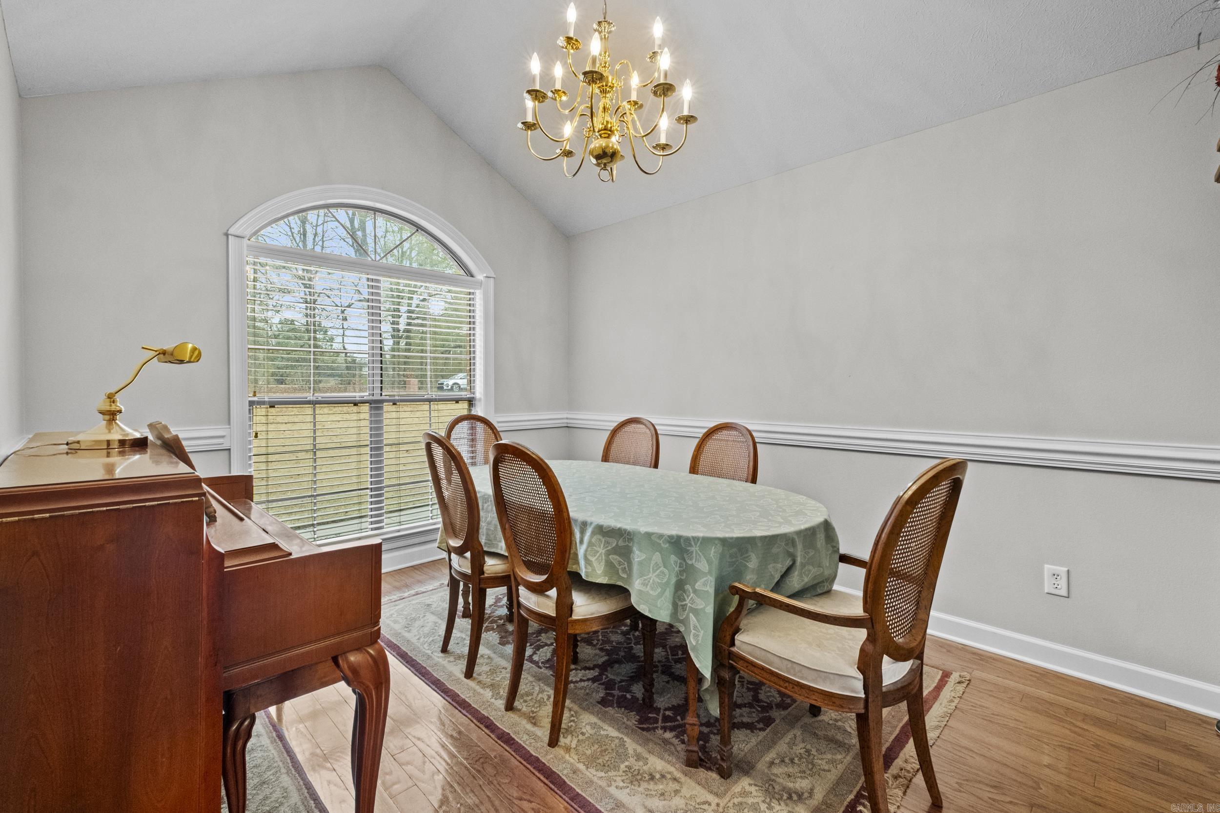 ROYAL OAKS - Residential