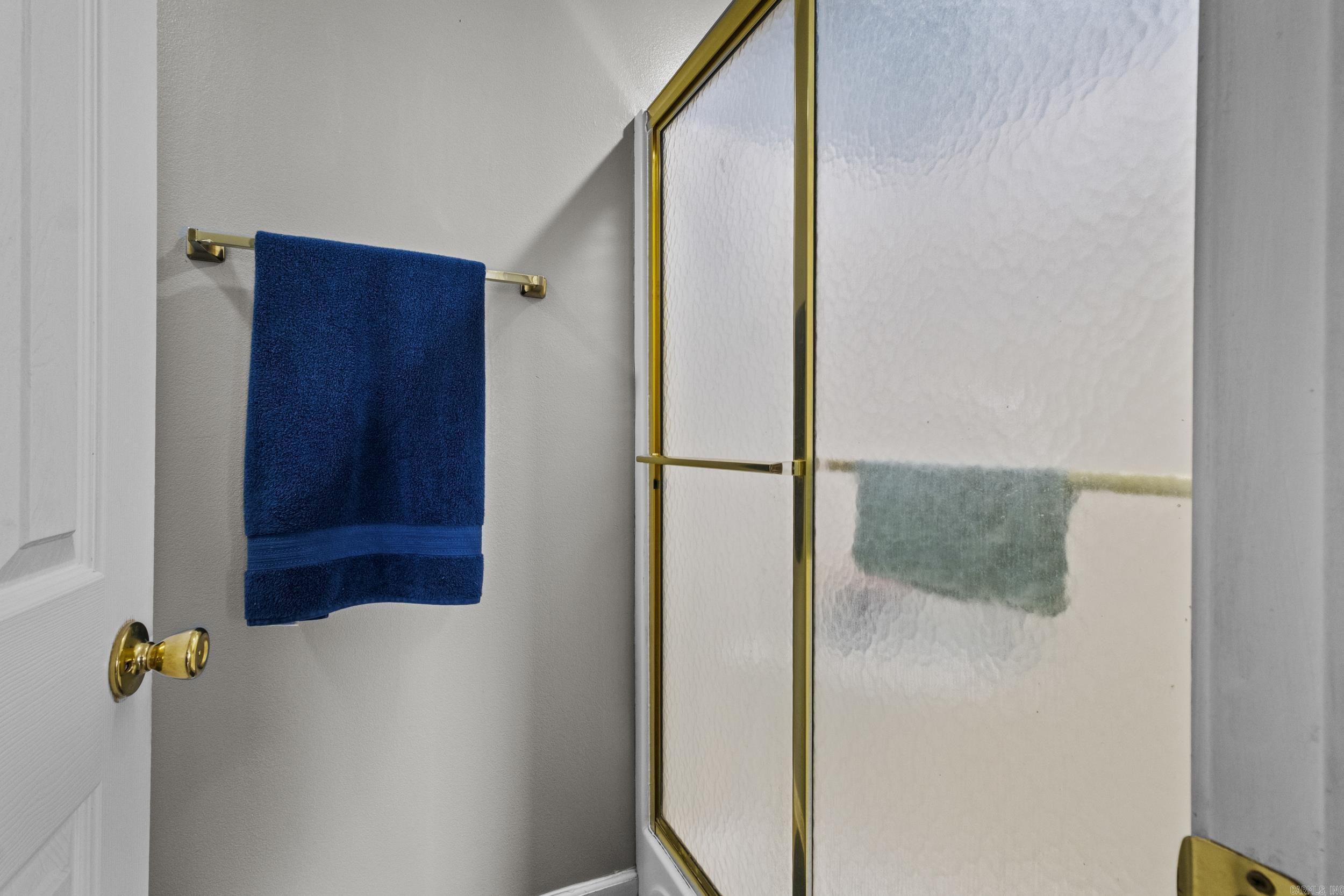 ROYAL OAKS - Residential