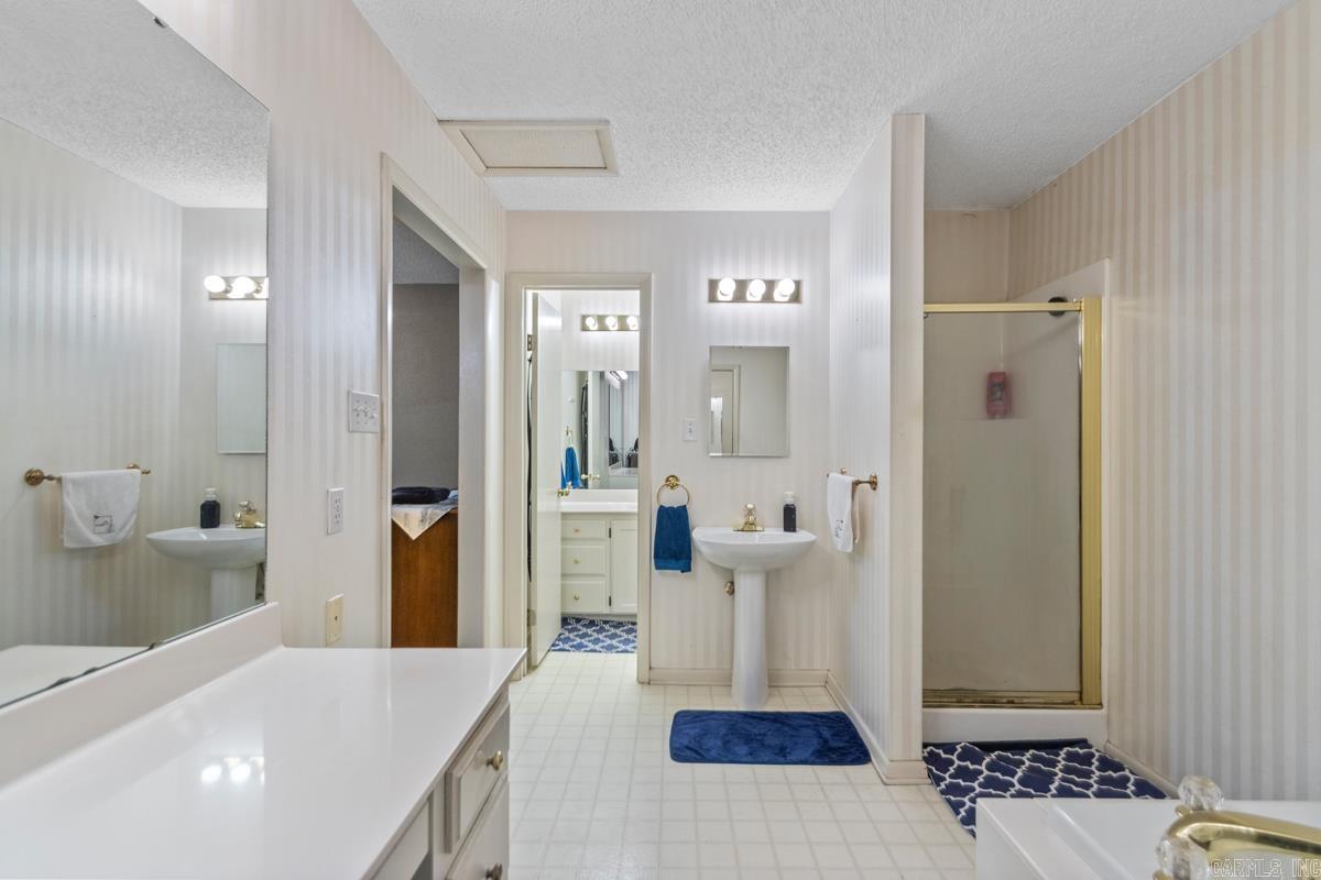 FORREST HILL - Residential