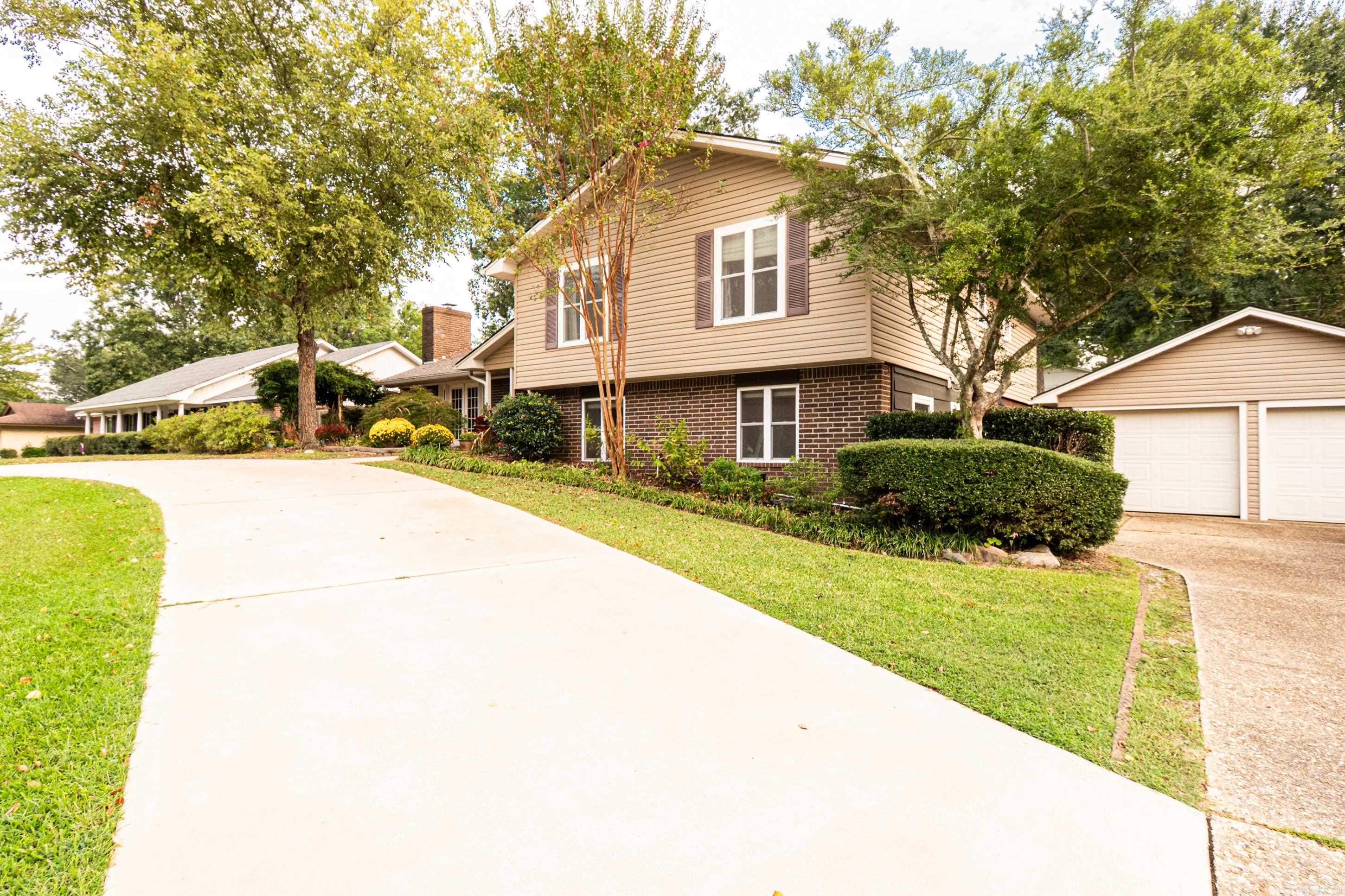 THOMPSON HEIGHTS 4TH S-D - Residential
