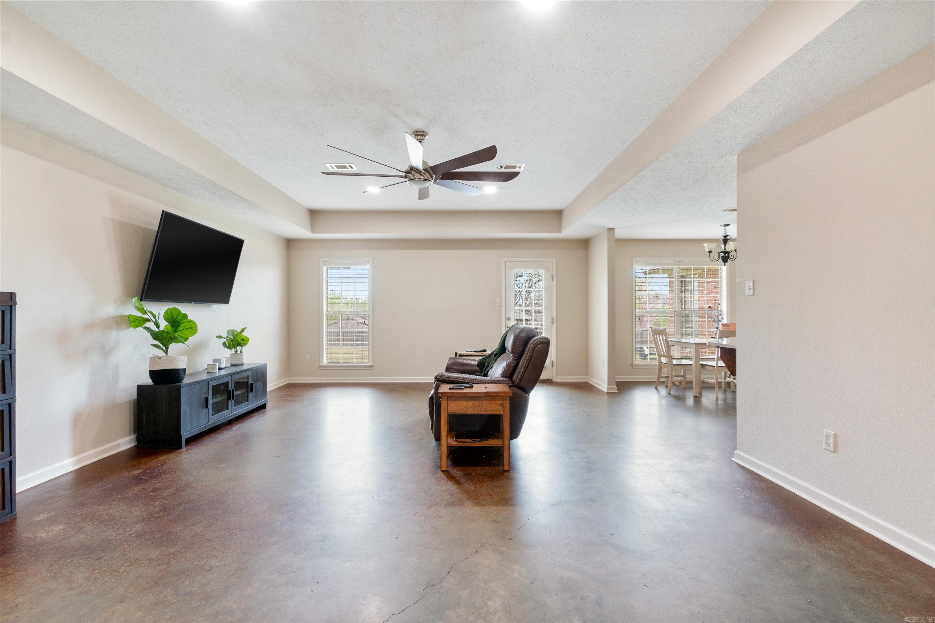 HUNTER HEIGHTS - Residential