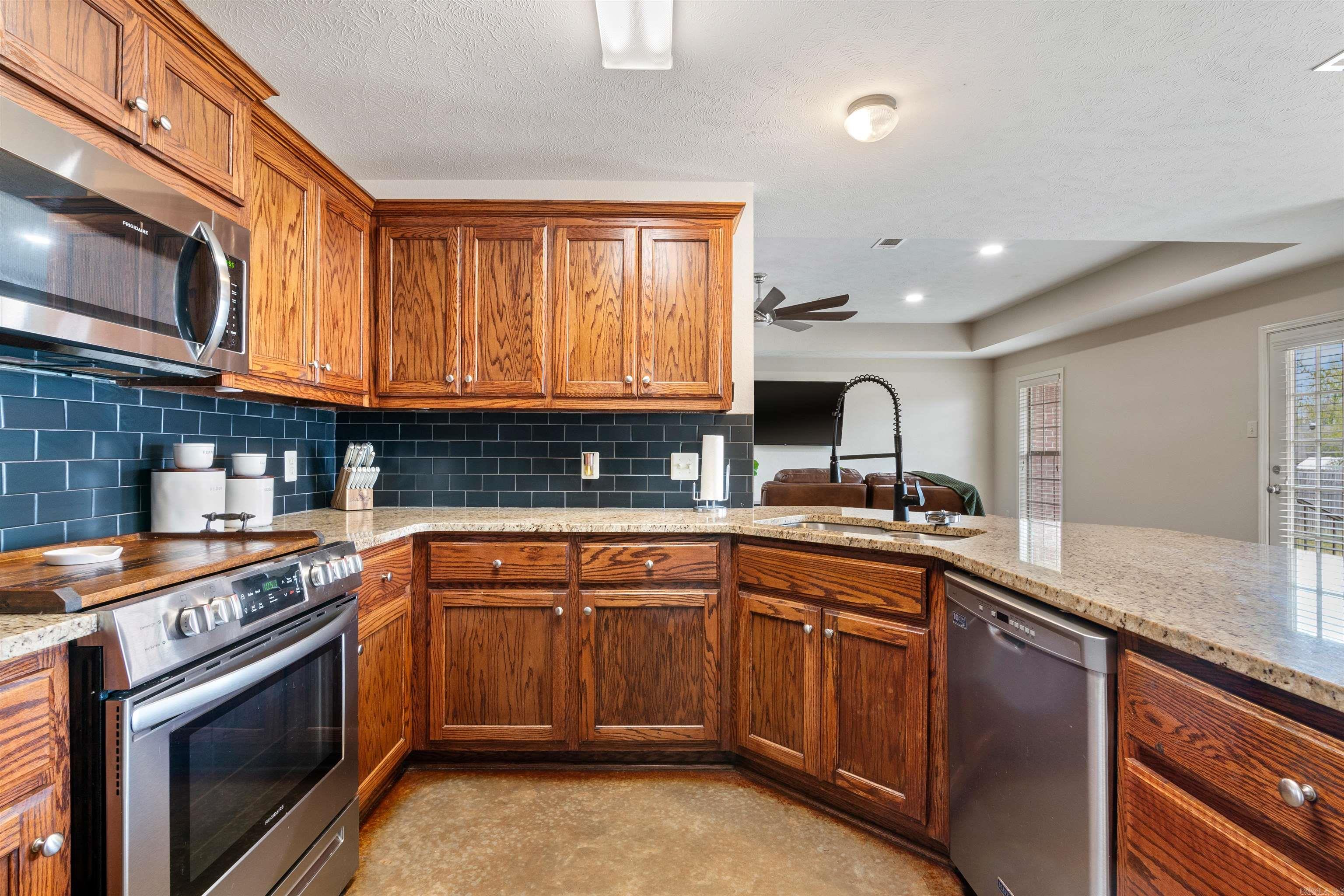 HUNTER HEIGHTS - Residential