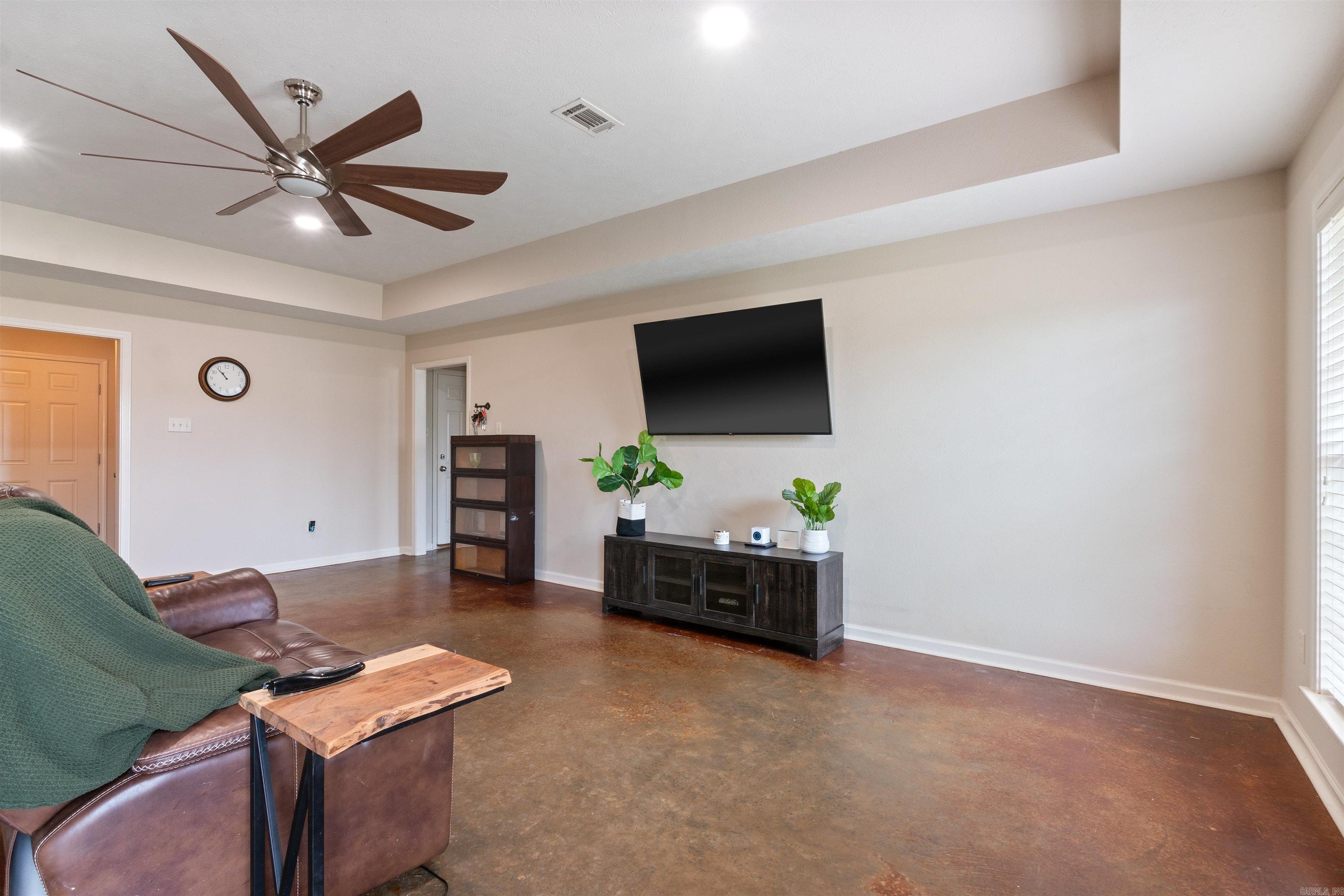 HUNTER HEIGHTS - Residential