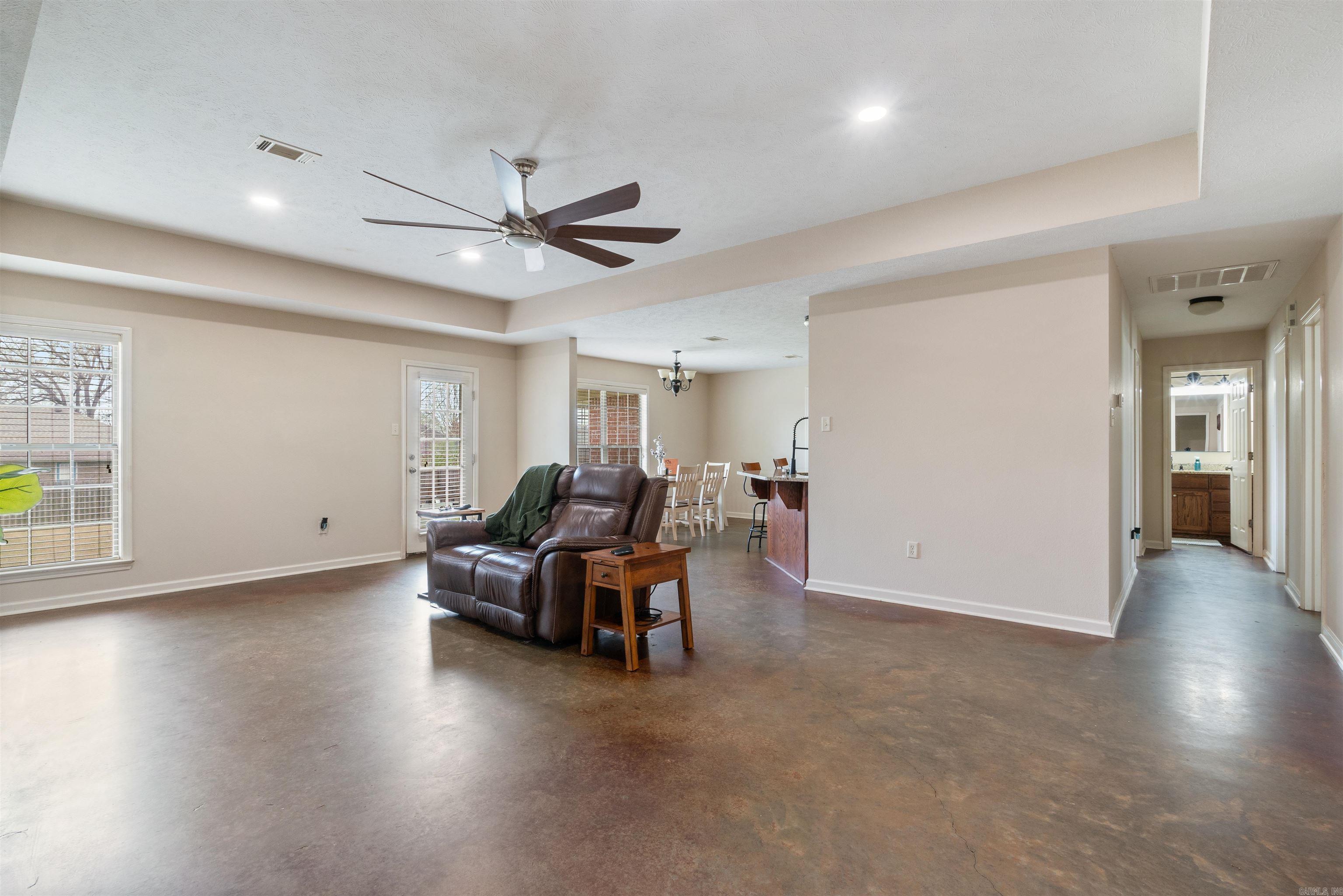 HUNTER HEIGHTS - Residential