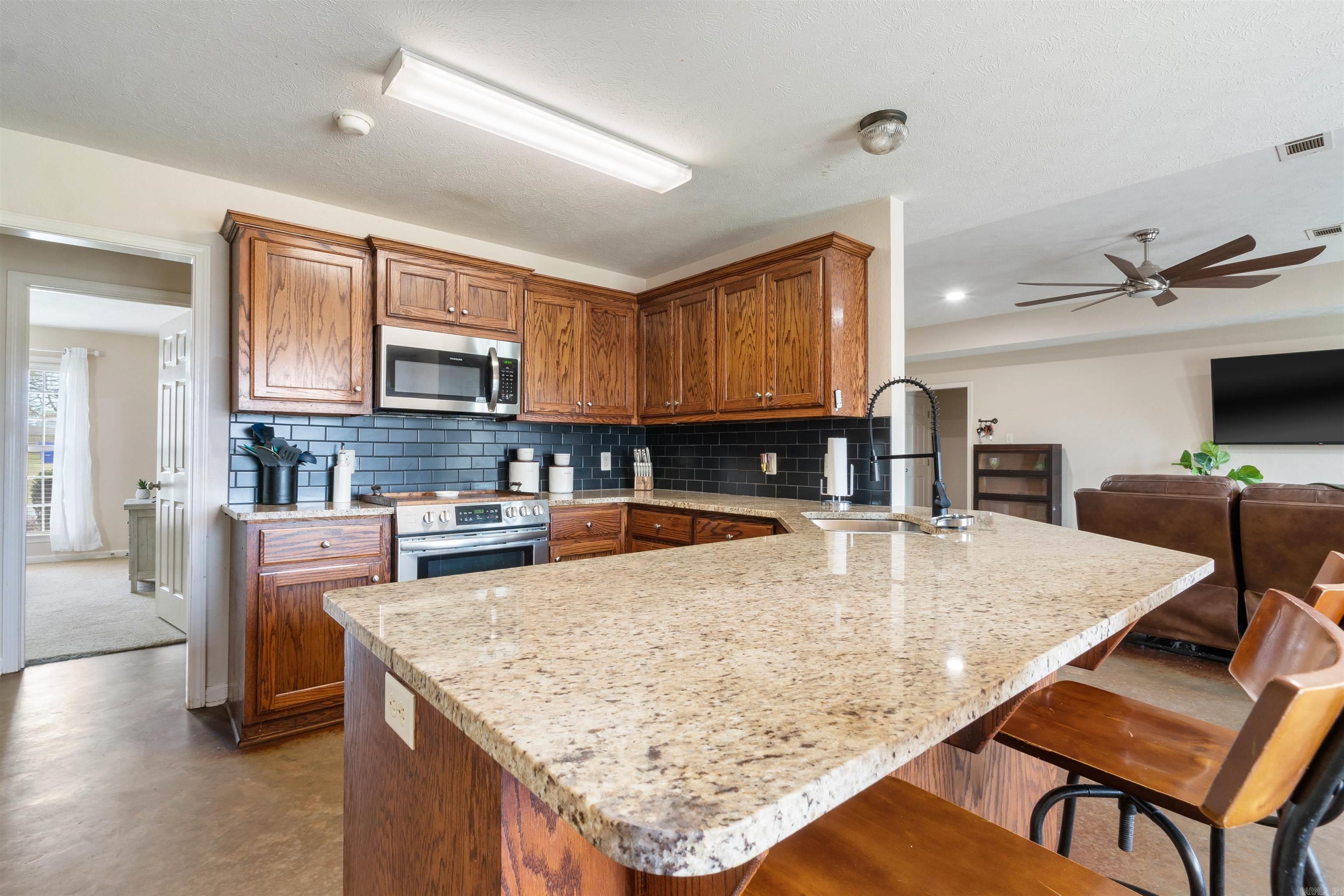 HUNTER HEIGHTS - Residential