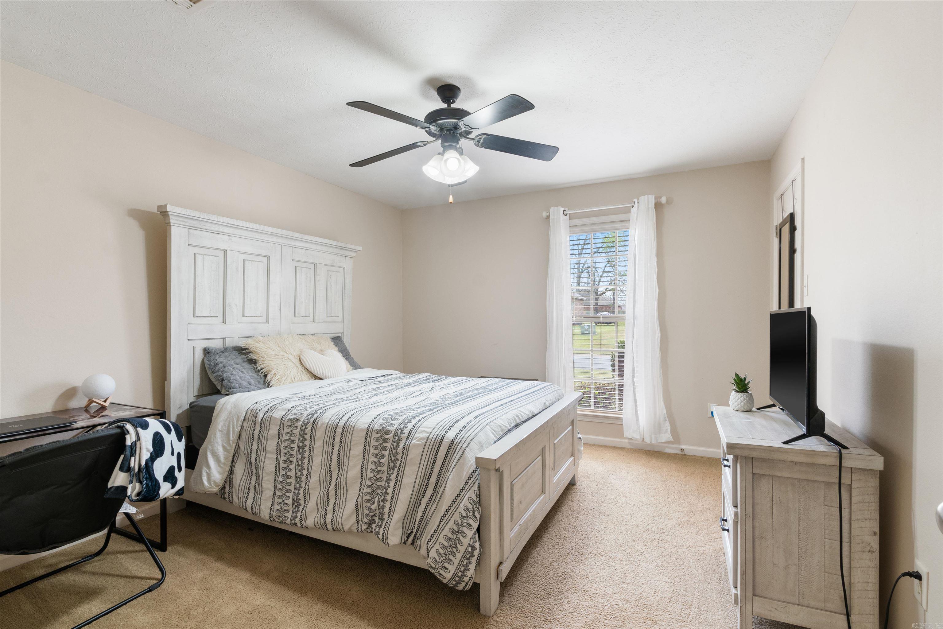 HUNTER HEIGHTS - Residential