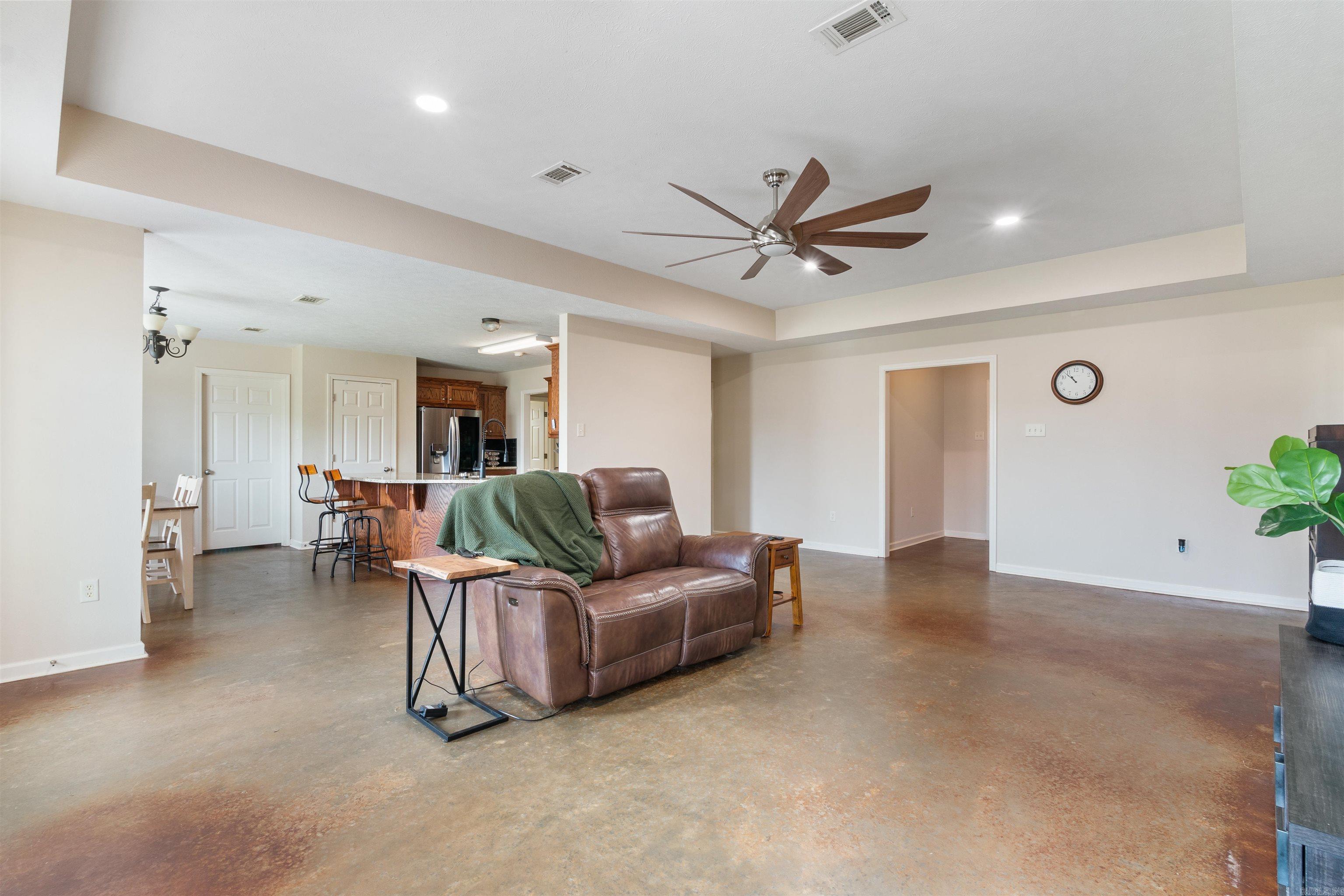 HUNTER HEIGHTS - Residential