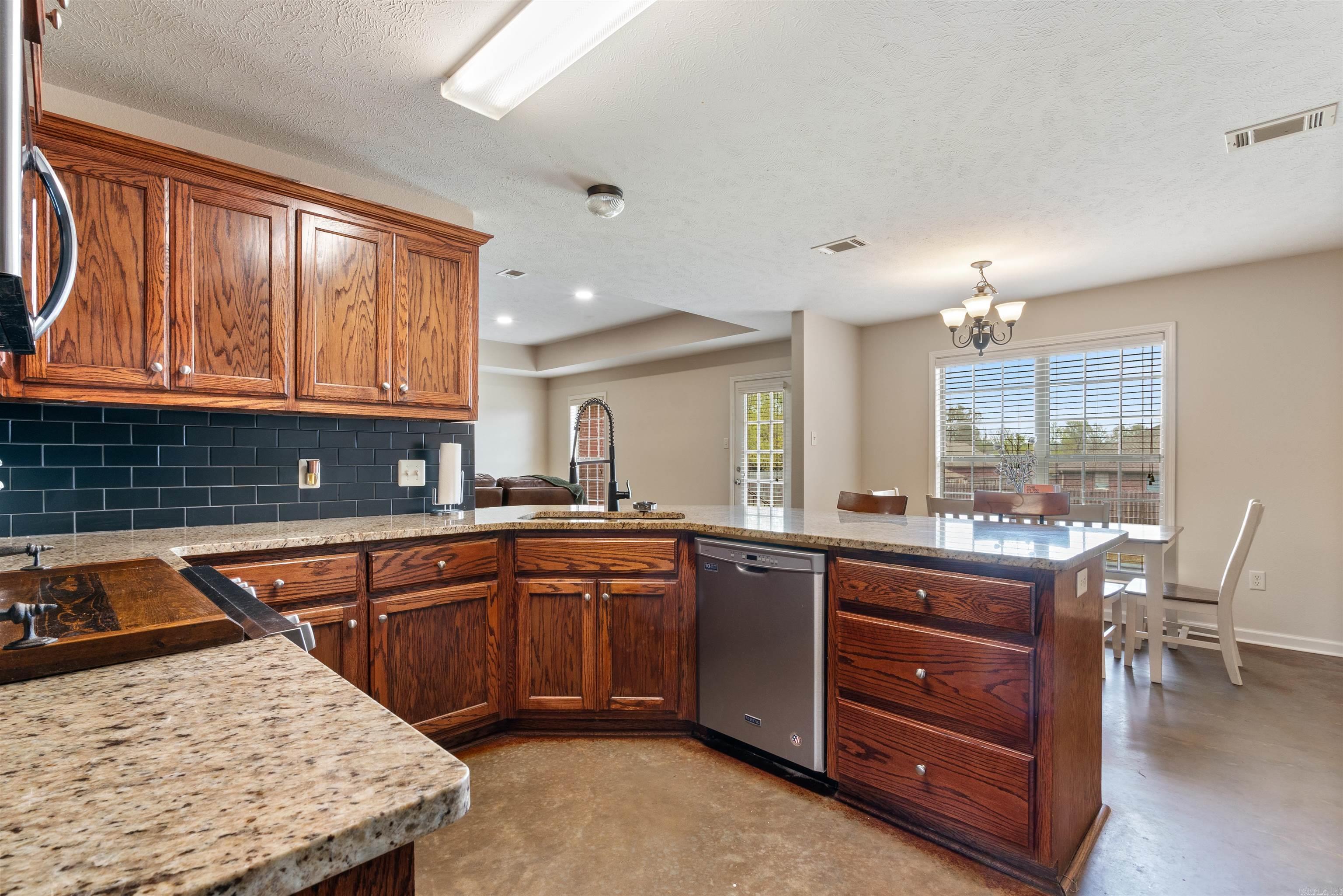 HUNTER HEIGHTS - Residential