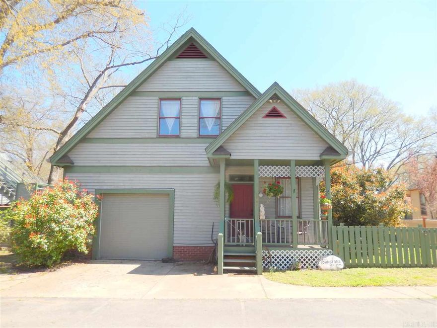 Great home in the Quapaw Quarter Neighborhood that is just minutes from the River Market. This home has a large family room and huge master bedroom. It also has a room with a outside entrance that could be used has a home office. The cook of the home will love the kitchen.