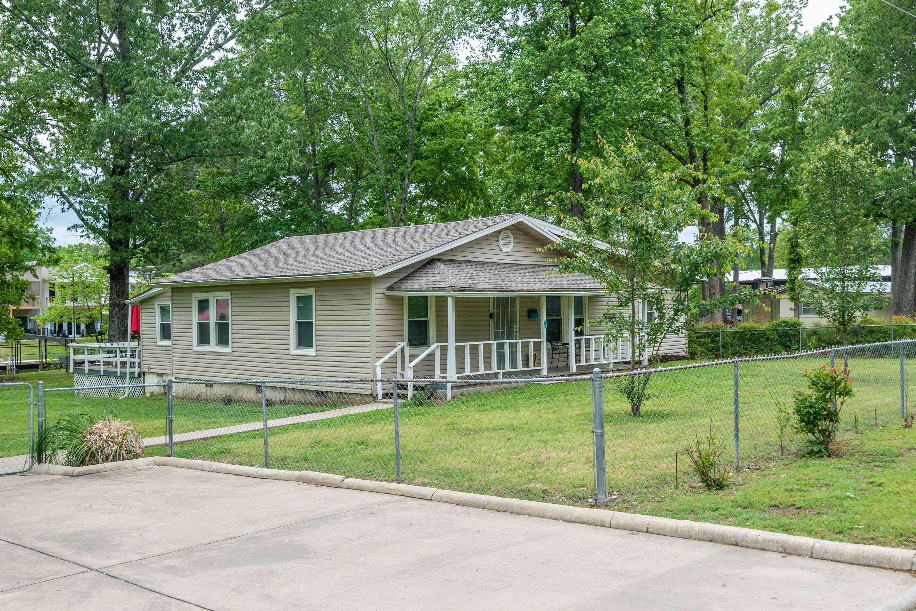 Lake Aire - Residential