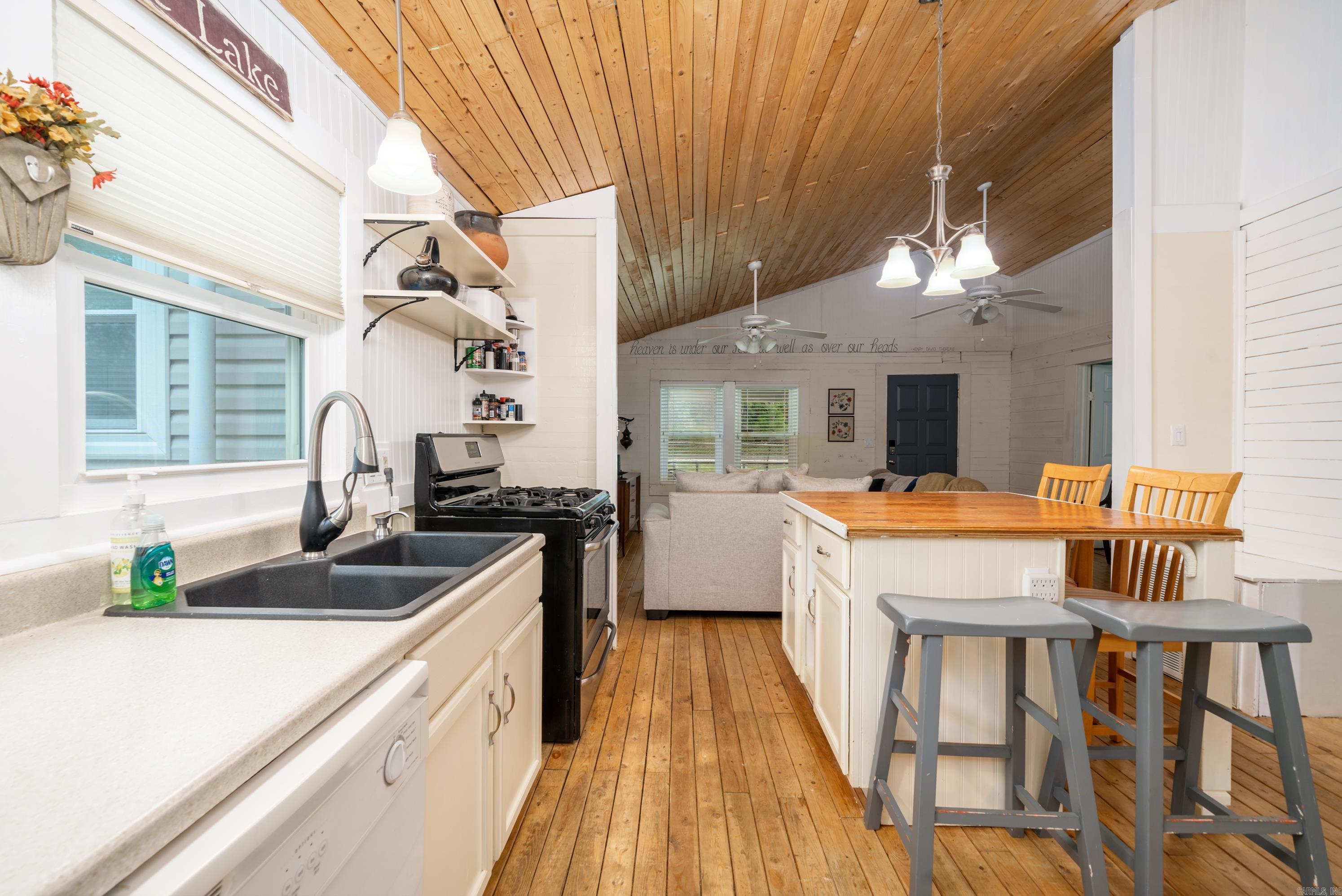 Lake Aire - Residential