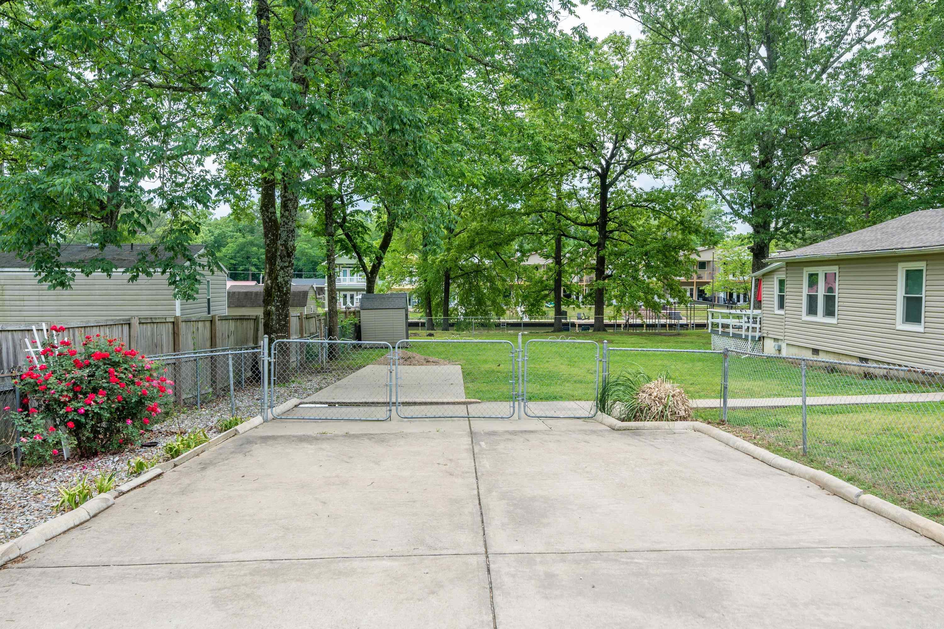 Lake Aire - Residential