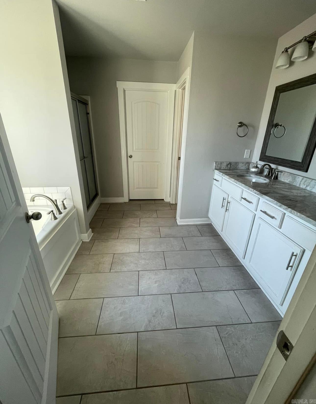 PLANTATION HILLS - Residential