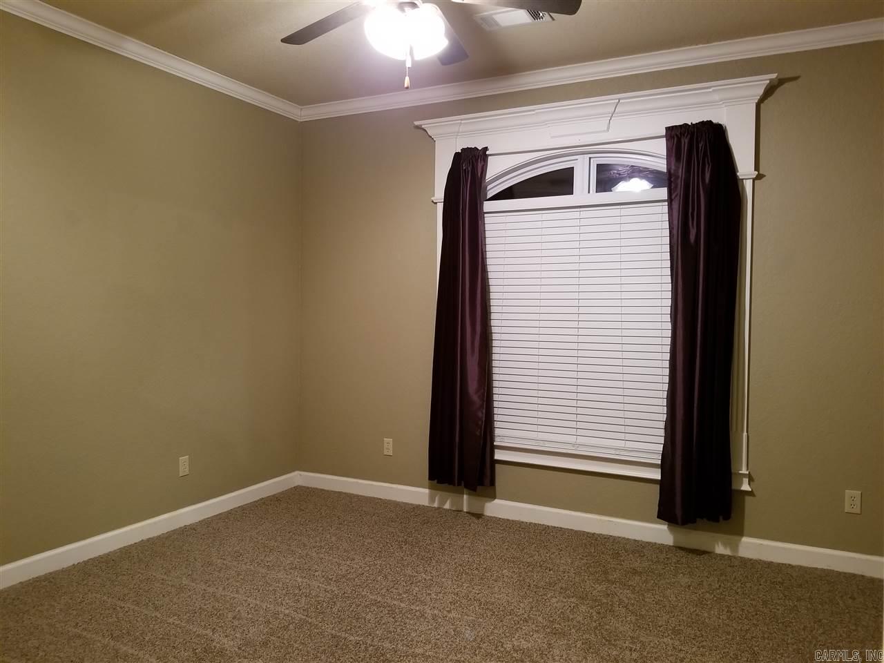 MILLERS CROSSING - Residential Lease