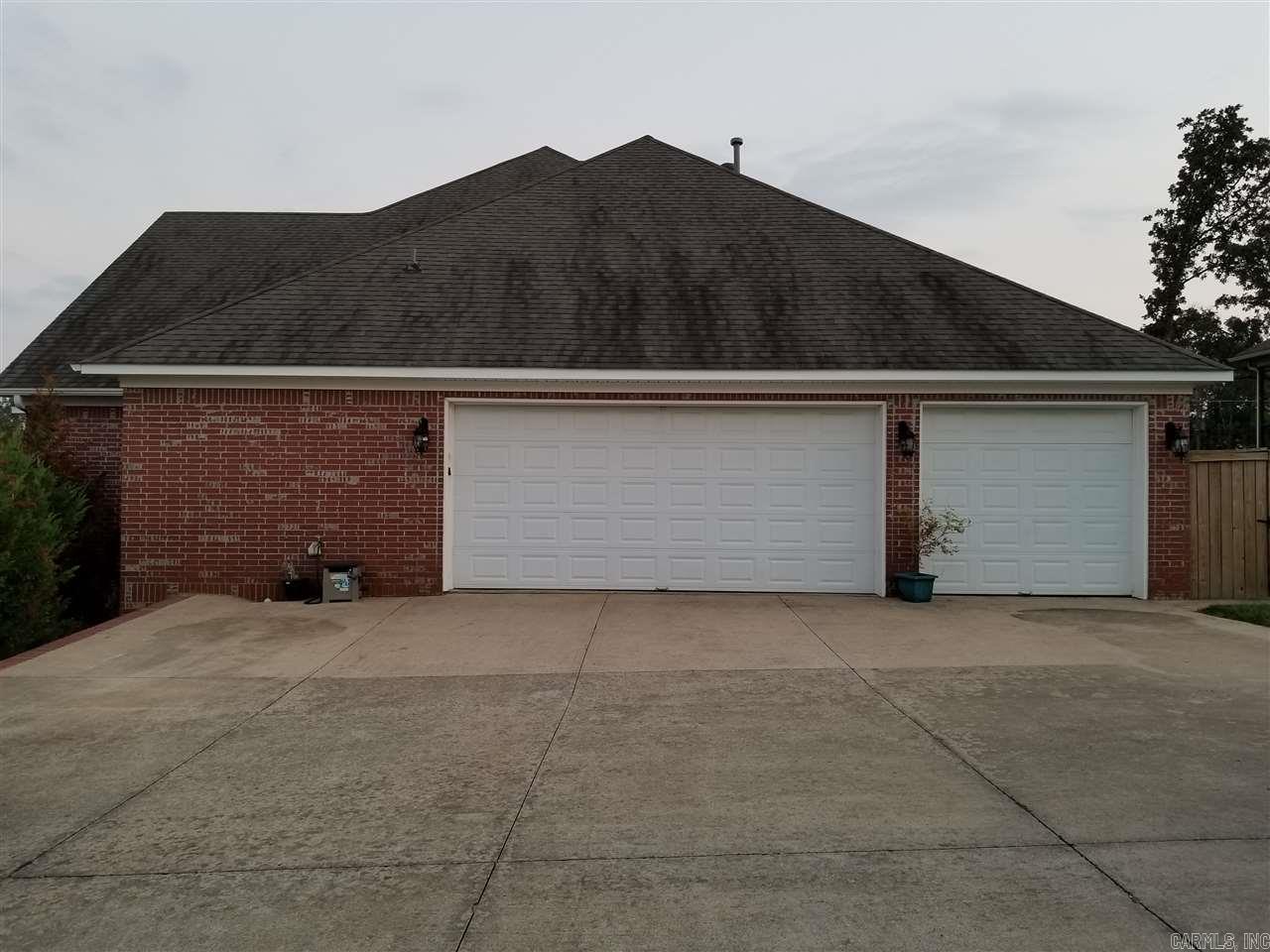 MILLERS CROSSING - Residential Lease