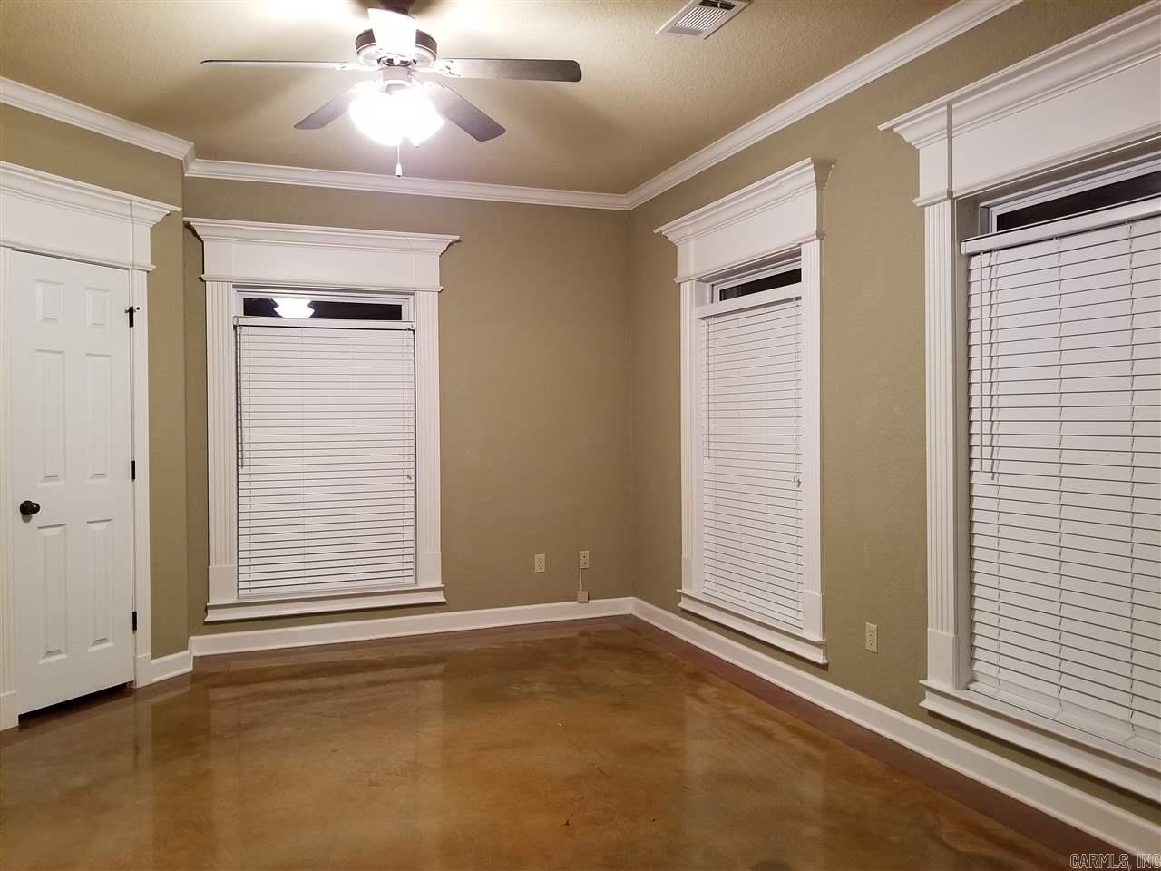 MILLERS CROSSING - Residential Lease