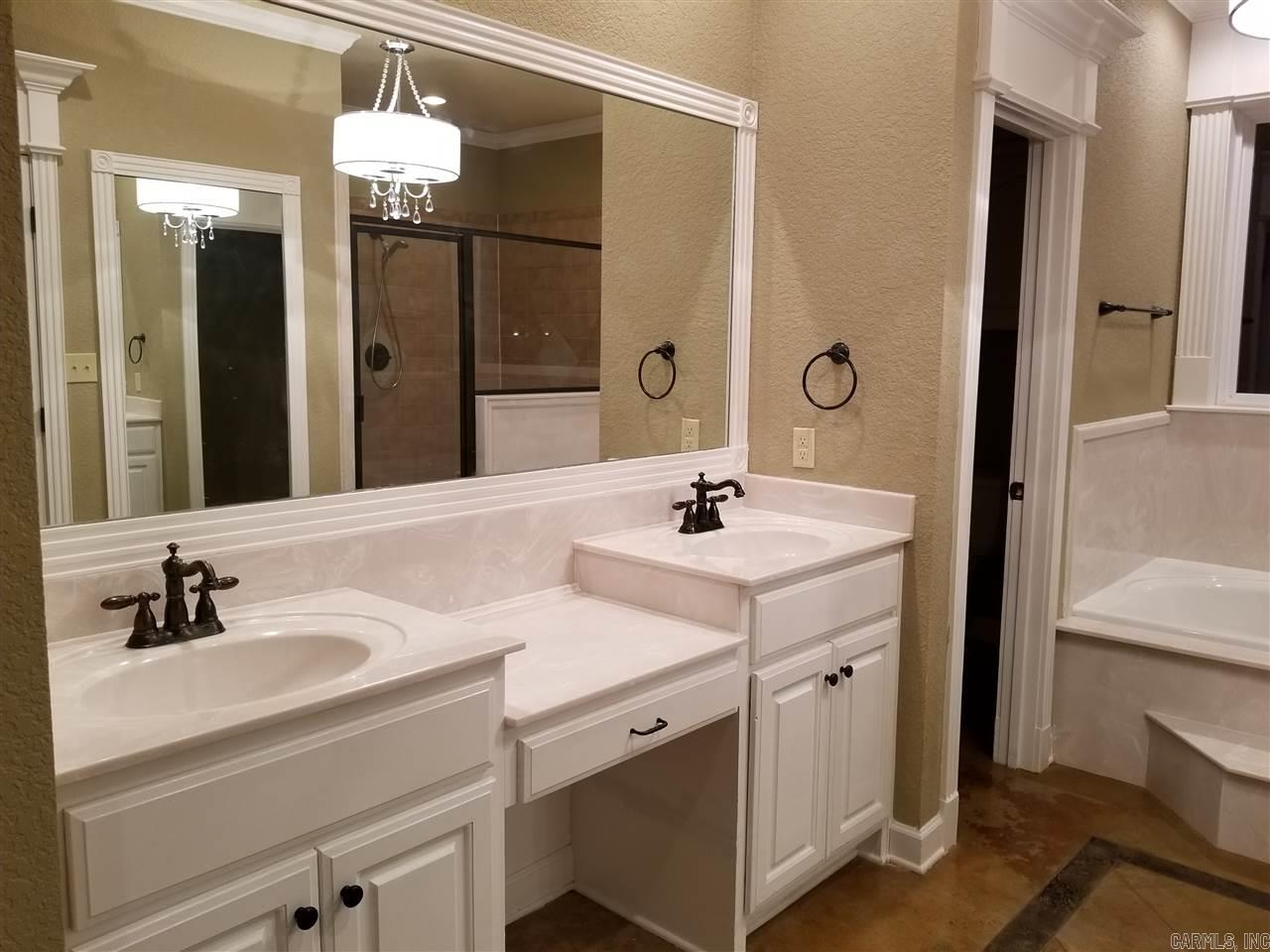 MILLERS CROSSING - Residential Lease