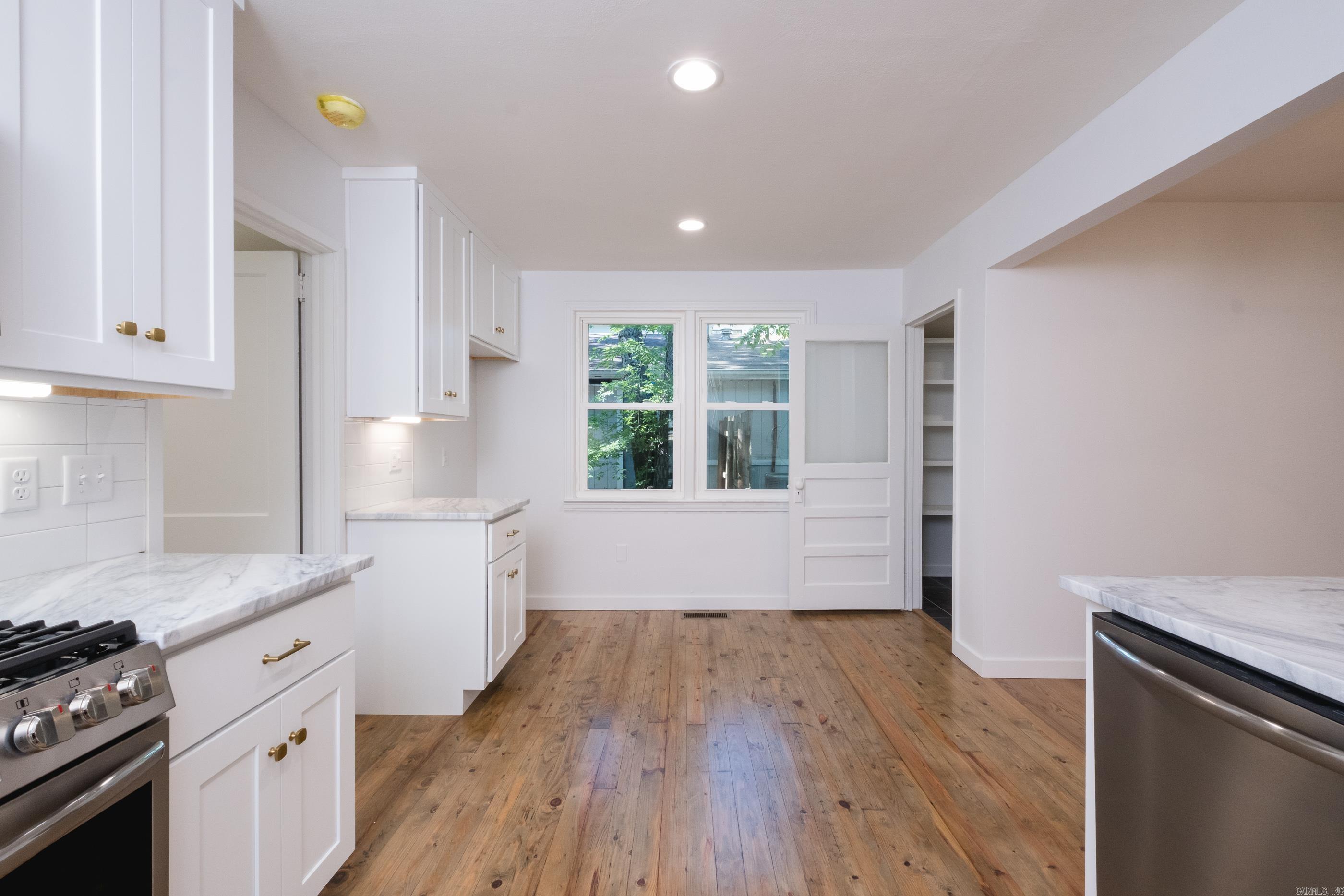 LINCOLN PARK - Residential