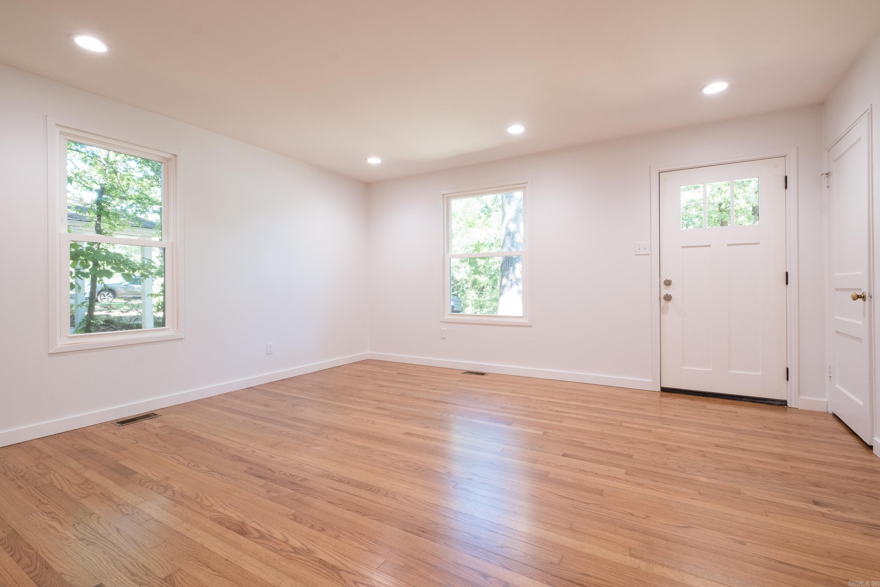 LINCOLN PARK - Residential