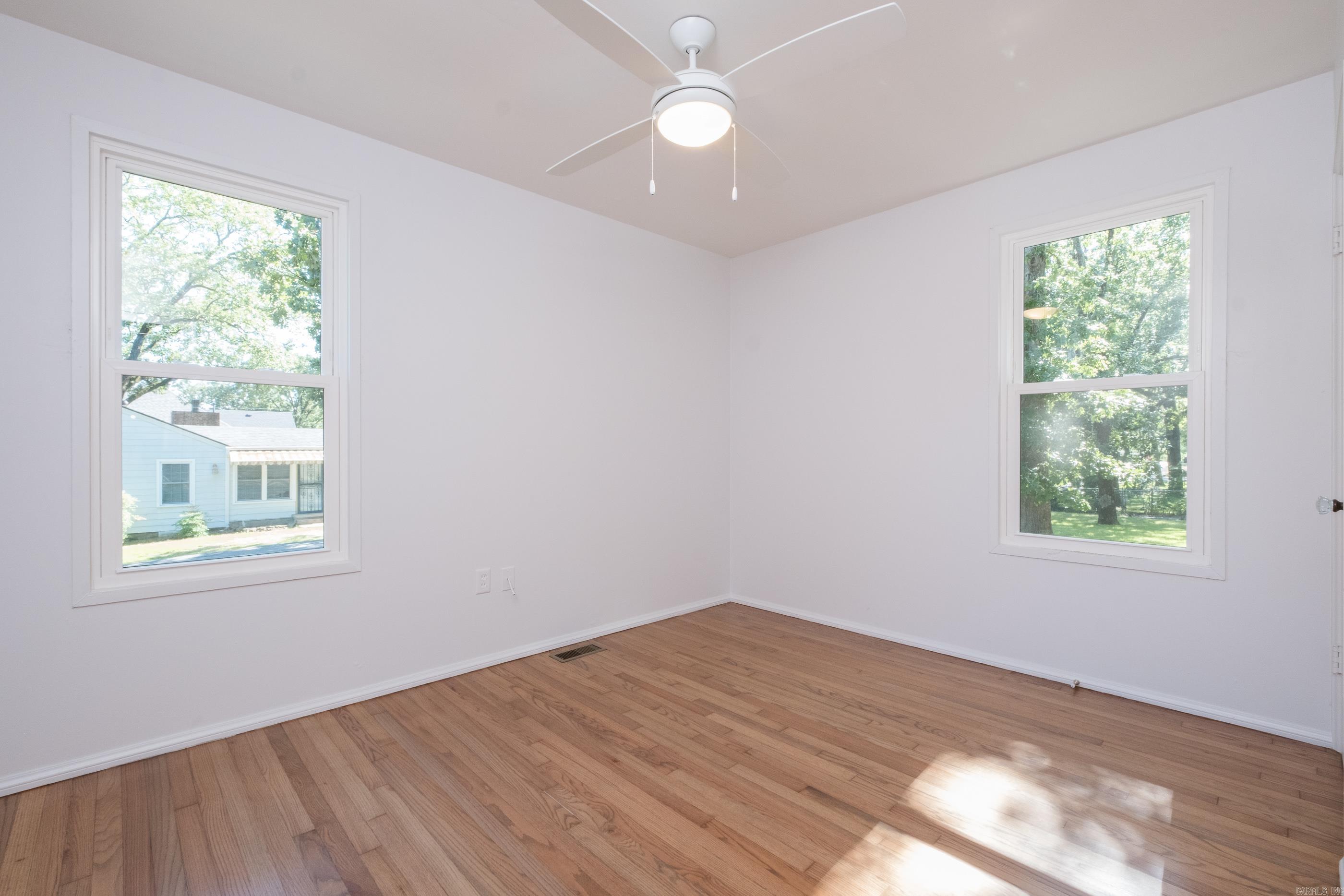 LINCOLN PARK - Residential