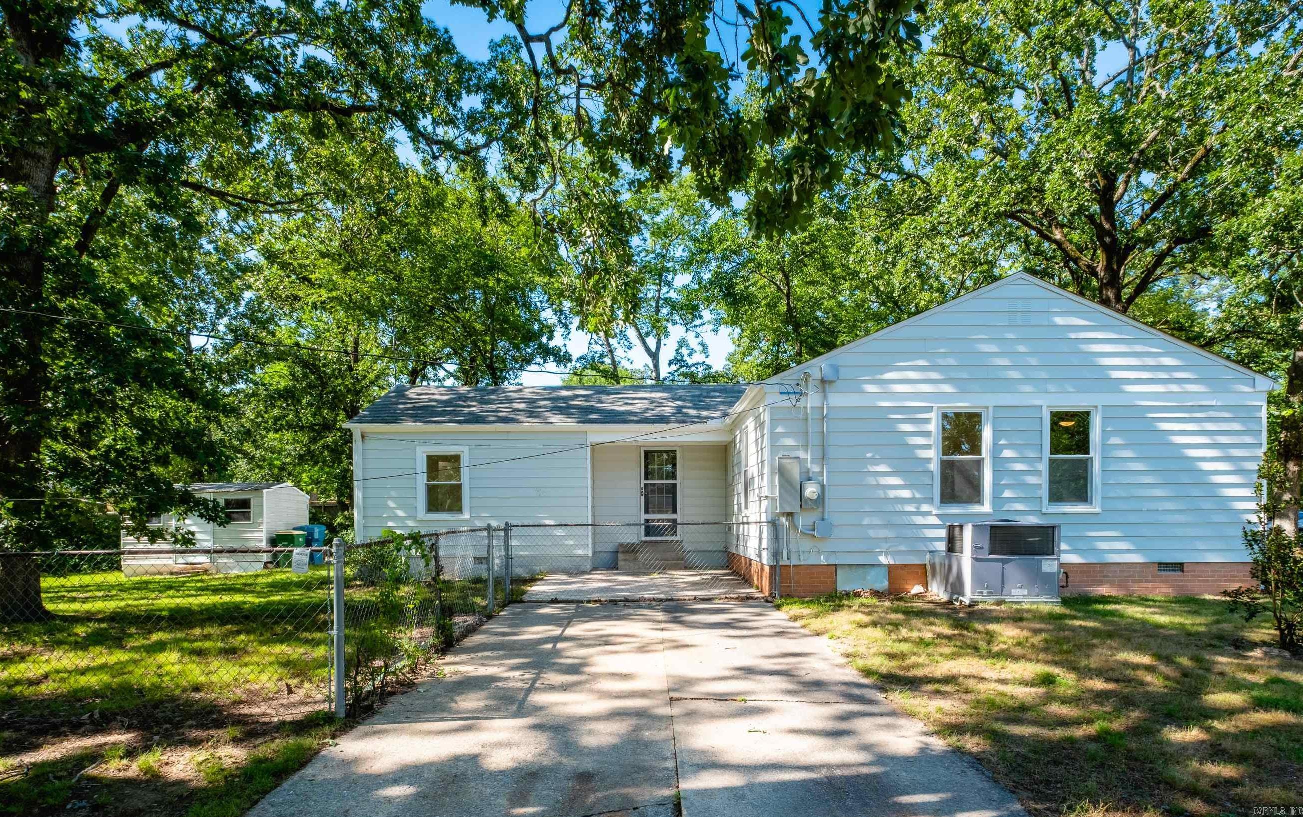 LINCOLN PARK - Residential