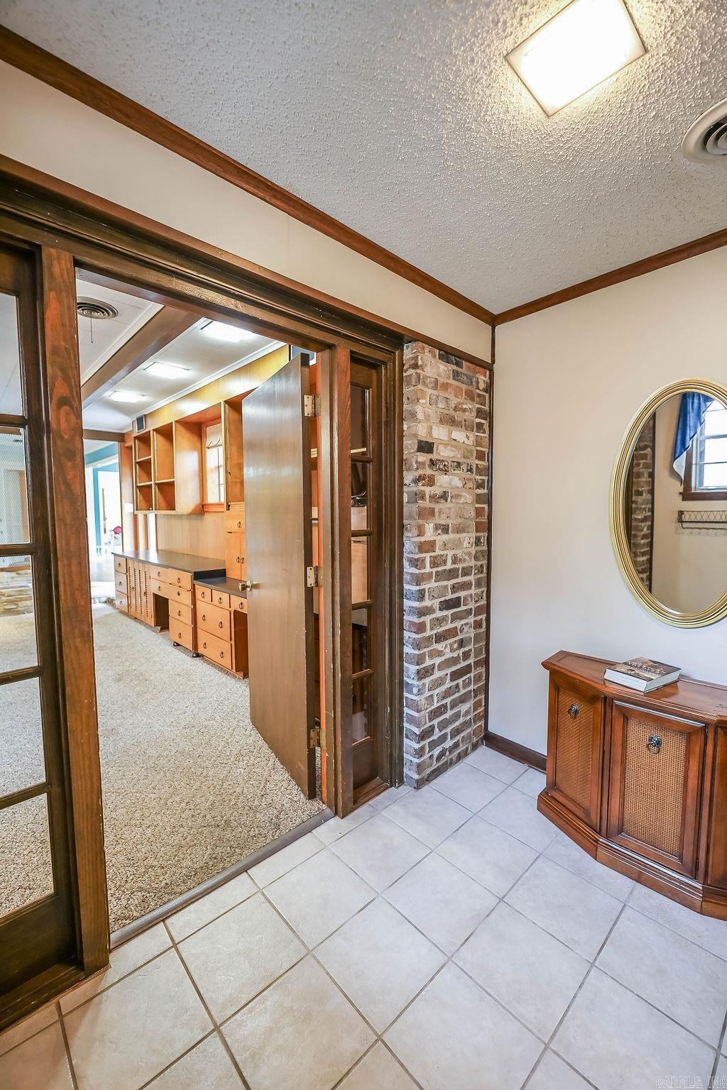 COUNTRY CLUB TERRACE - Residential