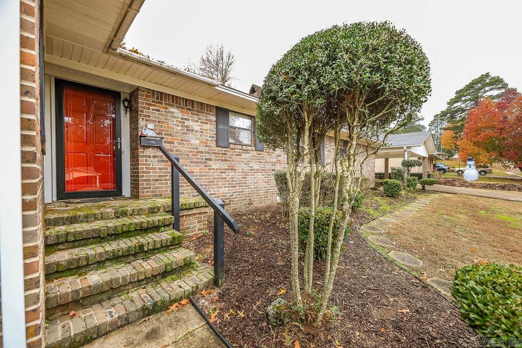 COUNTRY CLUB TERRACE - Residential