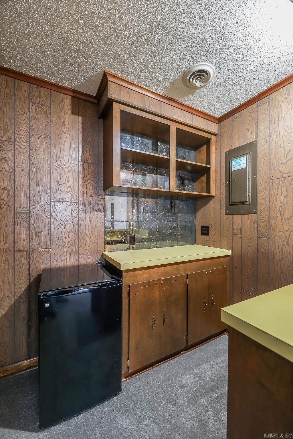 COUNTRY CLUB TERRACE - Residential