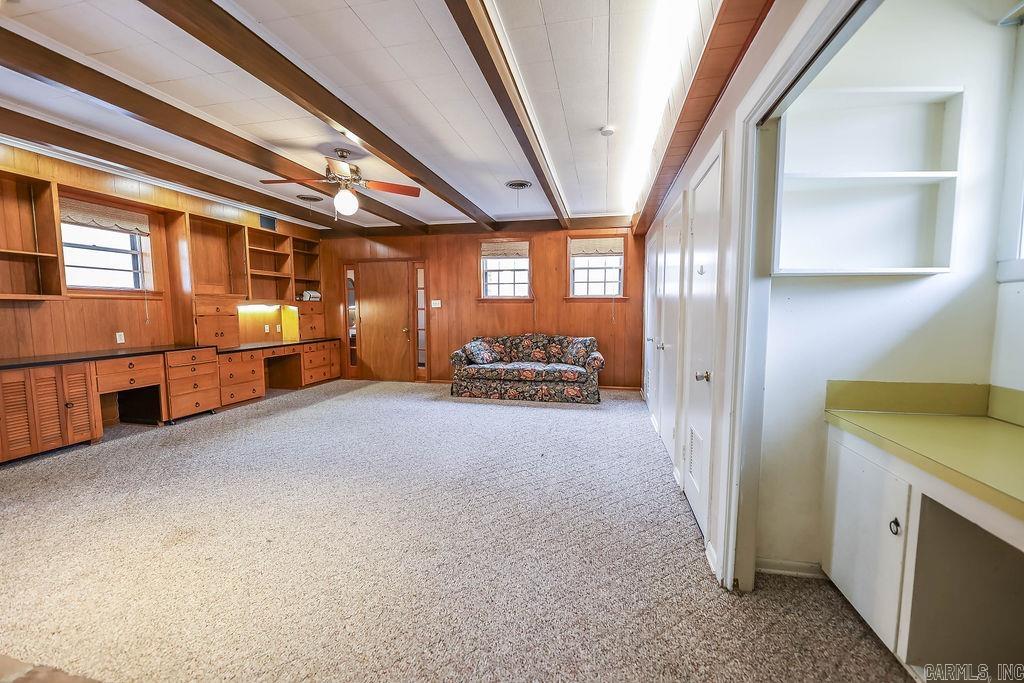 COUNTRY CLUB TERRACE - Residential