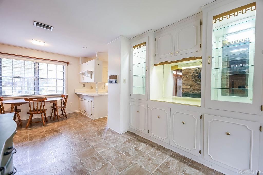 COUNTRY CLUB TERRACE - Residential