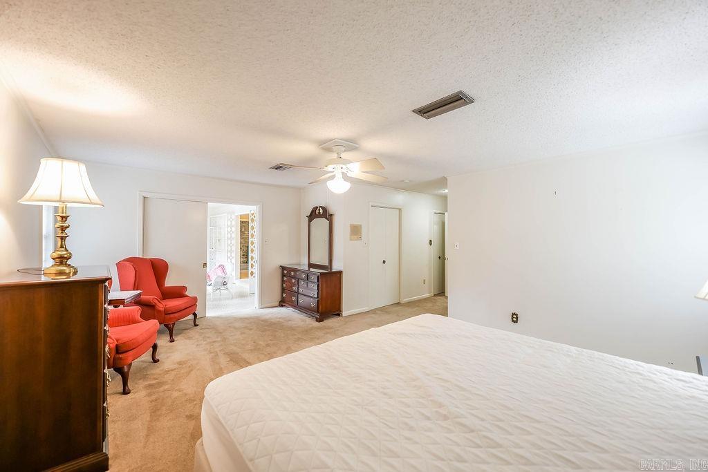 COUNTRY CLUB TERRACE - Residential