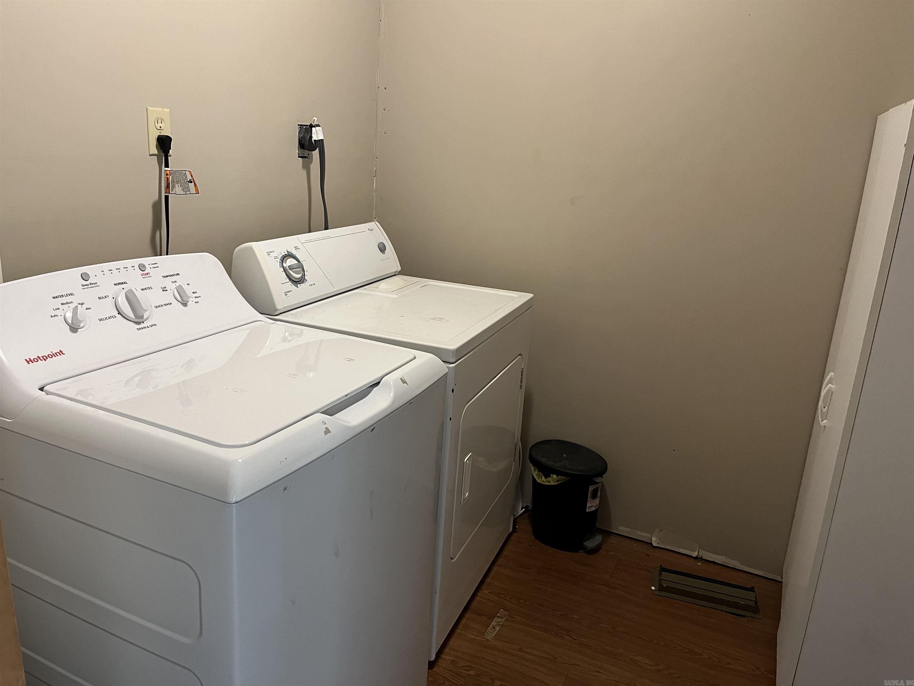 Greers Ferry-Outside - Residential