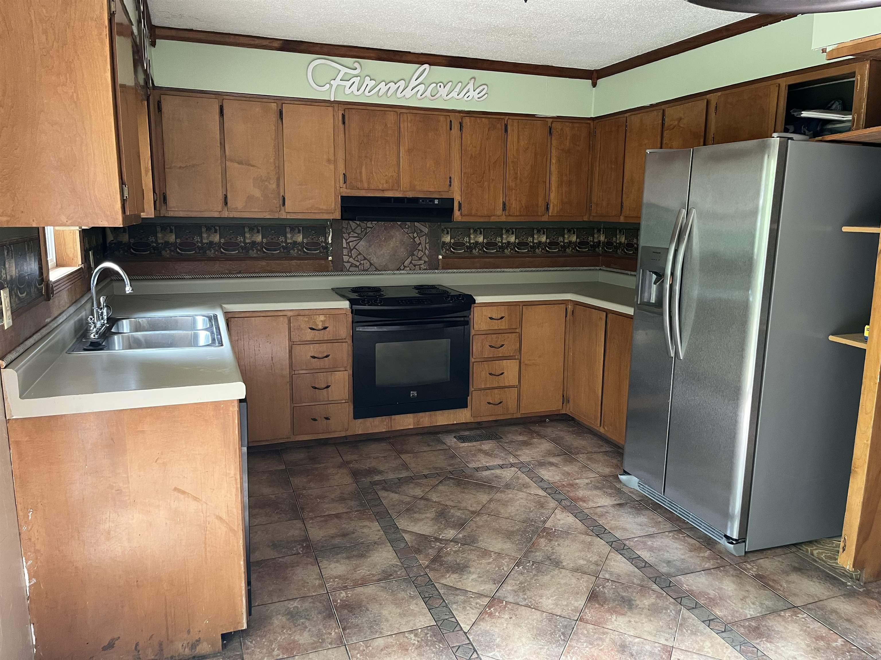 Greers Ferry-Outside - Residential