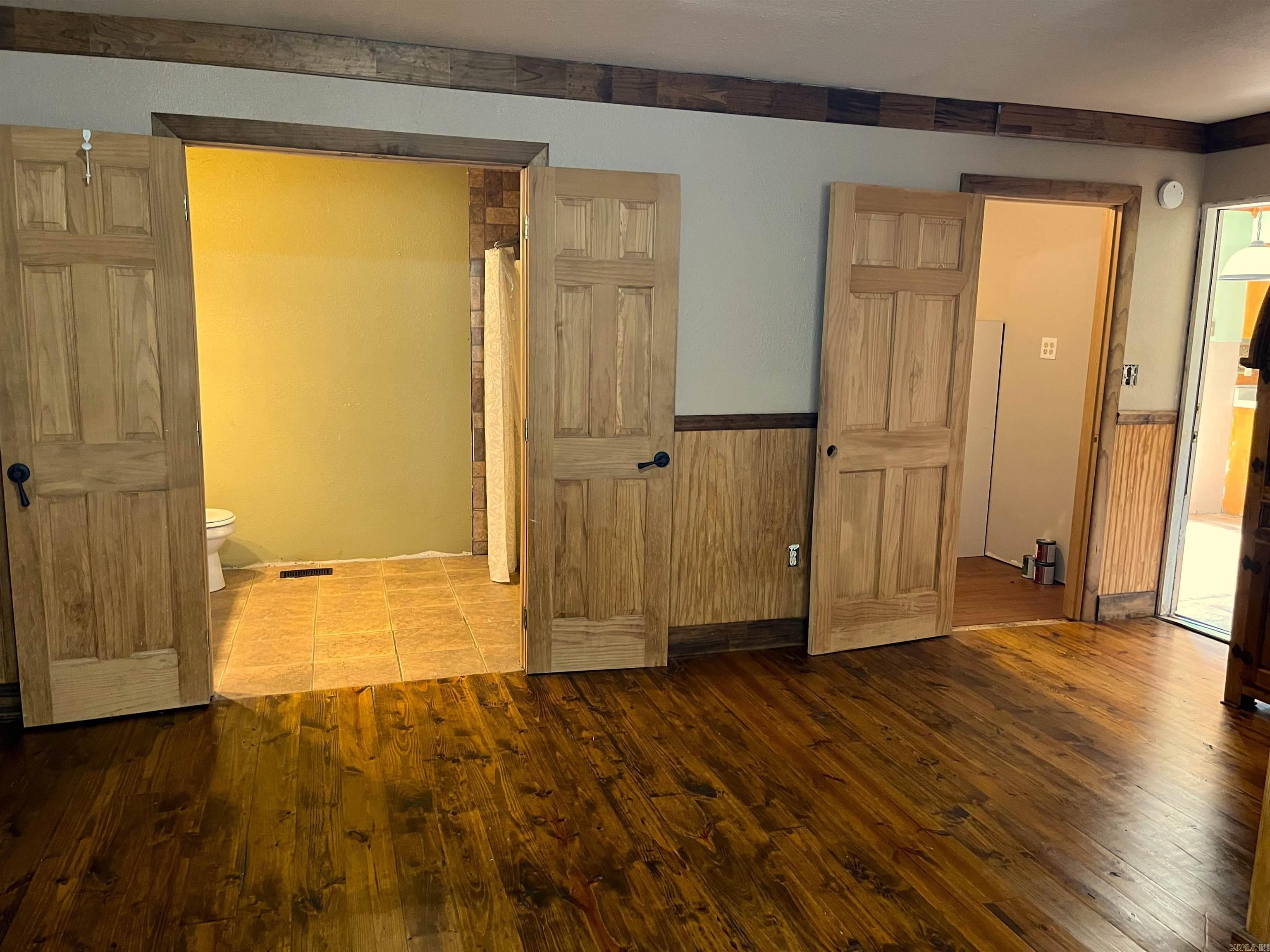 Greers Ferry-Outside - Residential