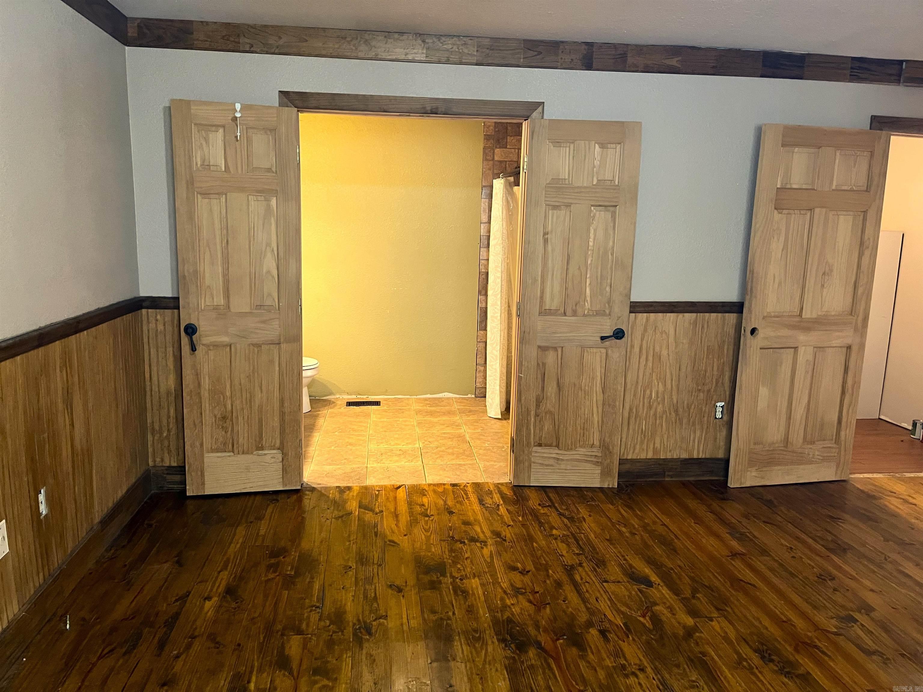 Greers Ferry-Outside - Residential