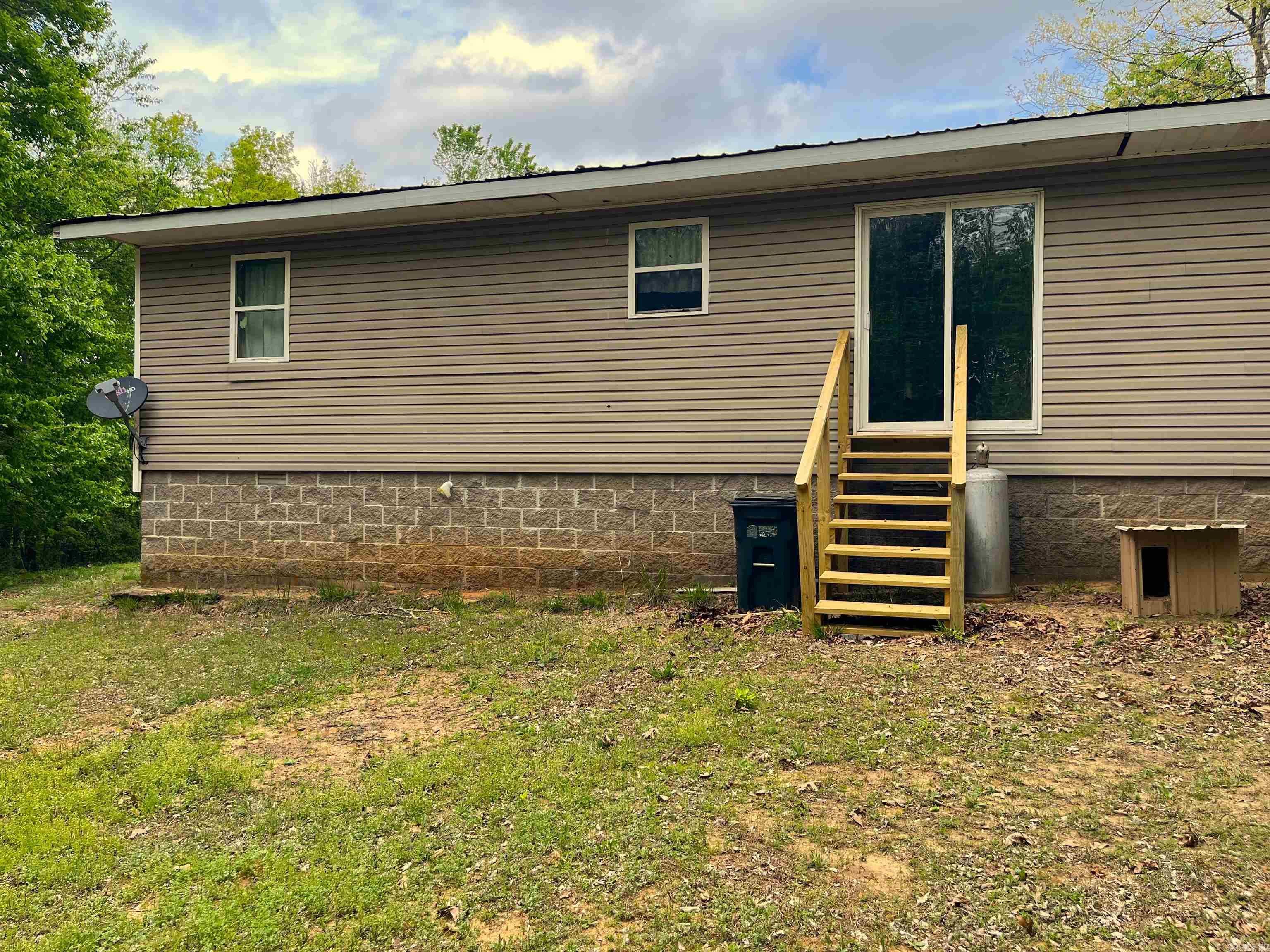 Greers Ferry-Outside - Residential