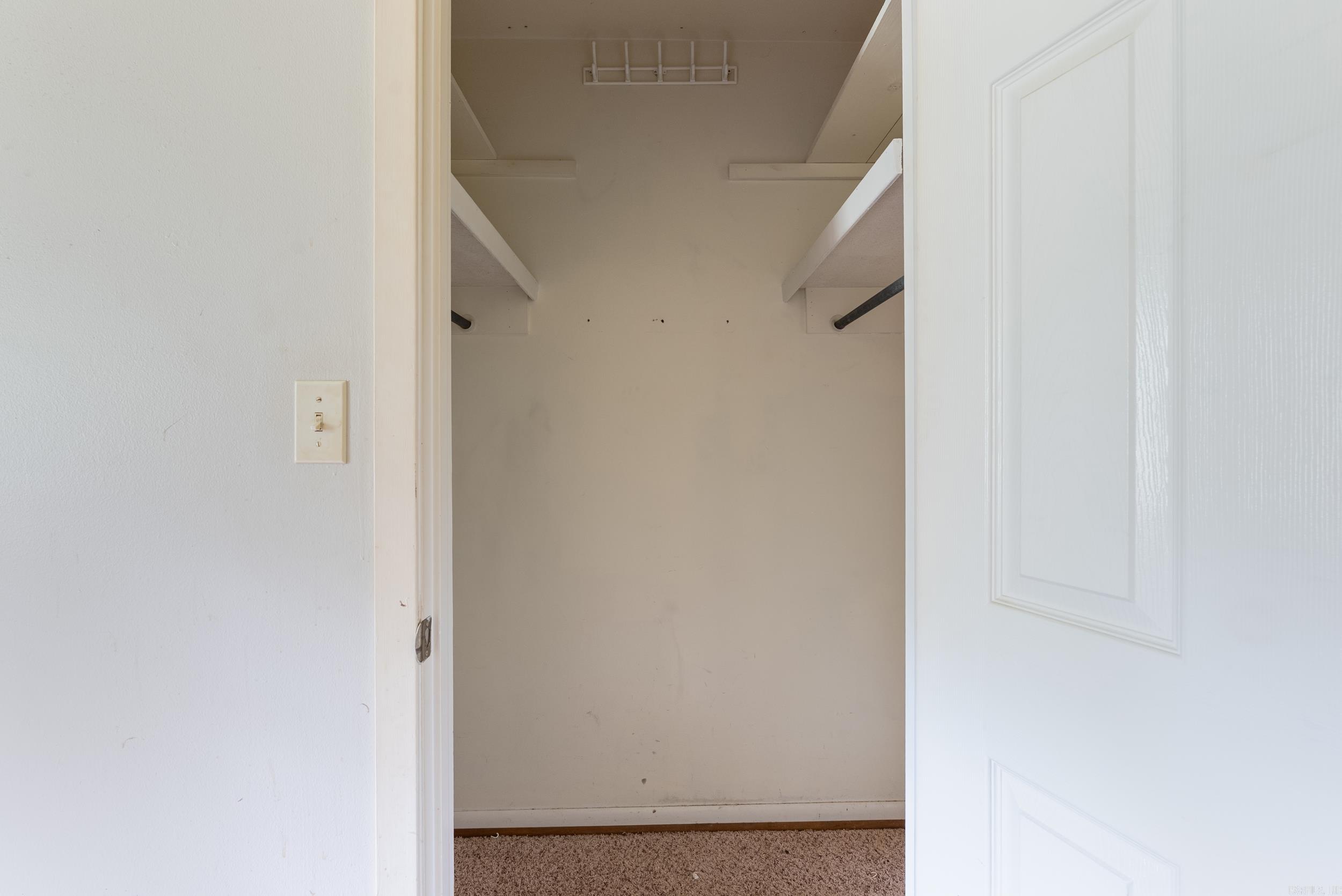 SHADY ACRES - Residential