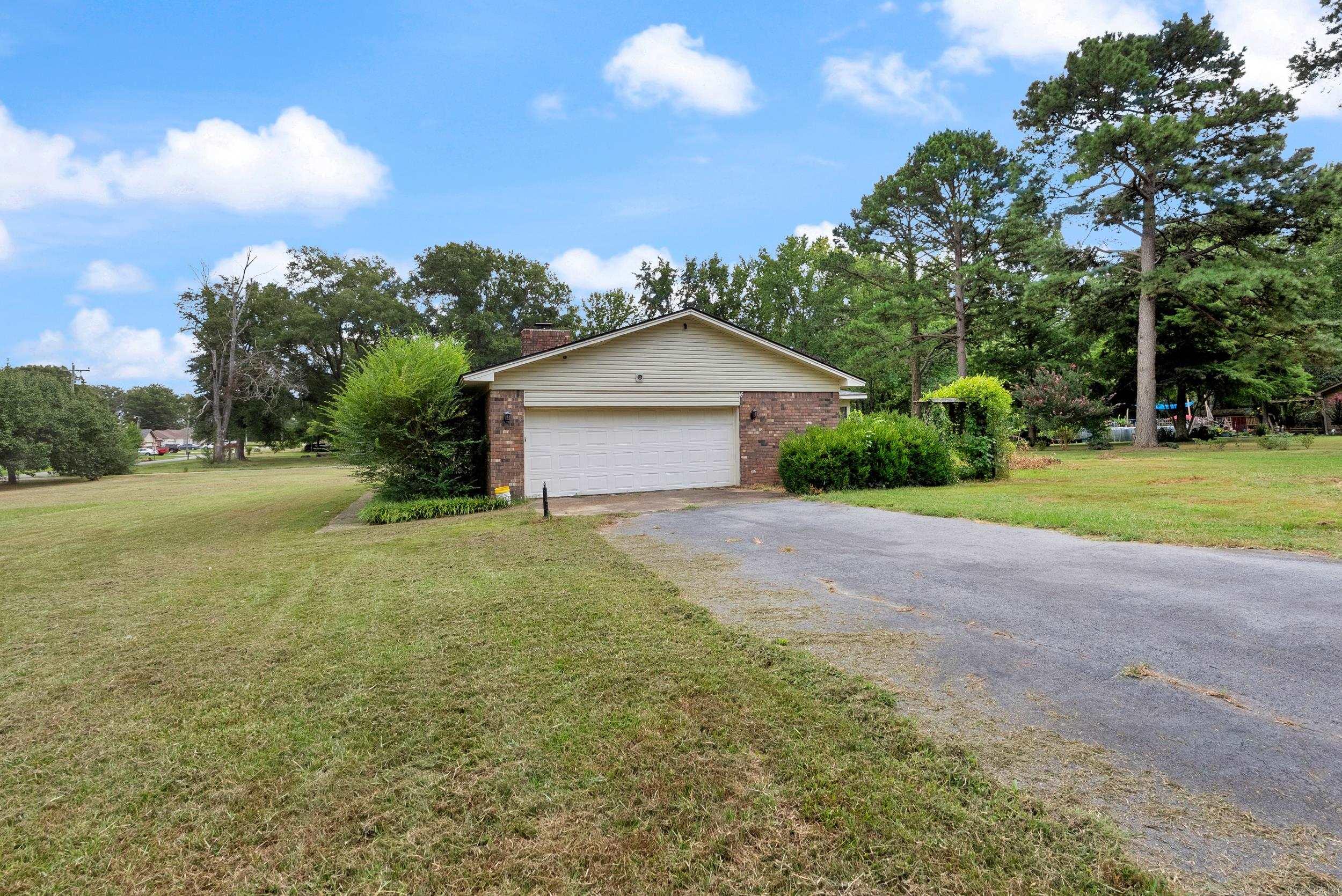 SHADY ACRES - Residential