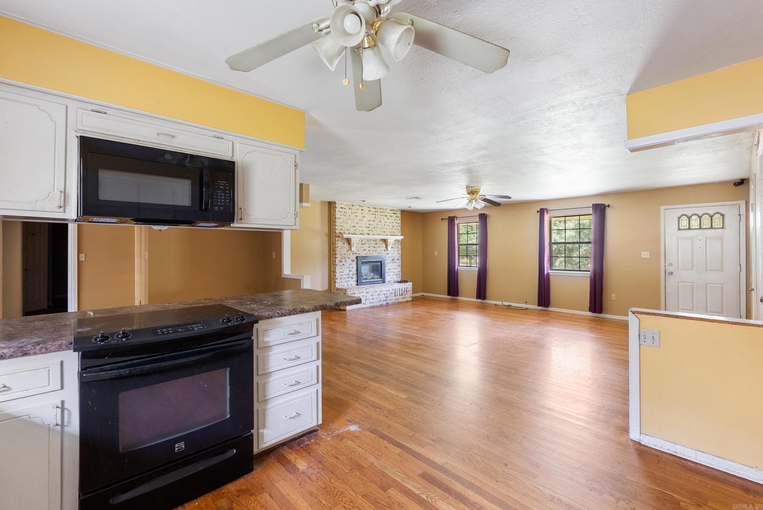 SHADY ACRES - Residential