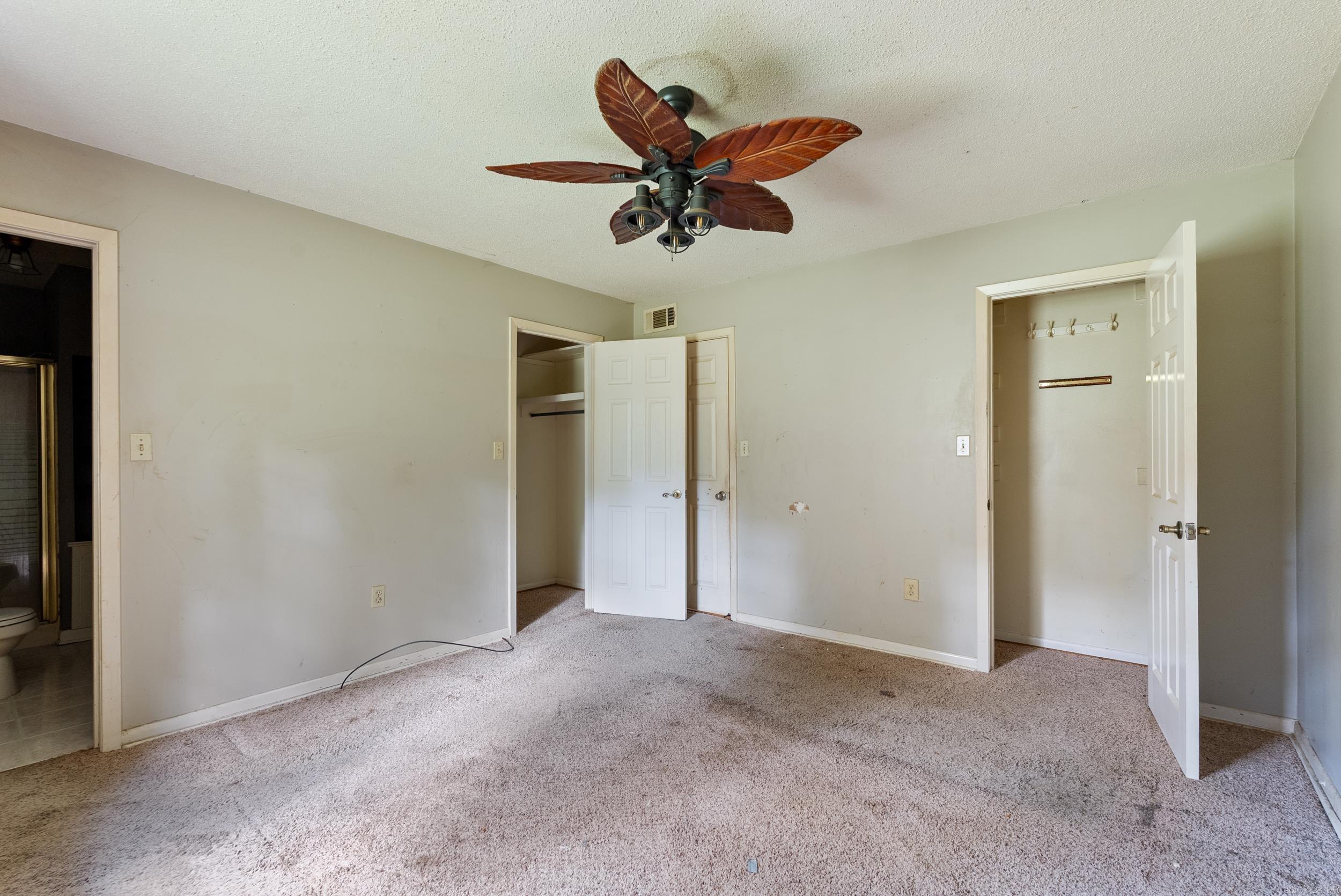 SHADY ACRES - Residential