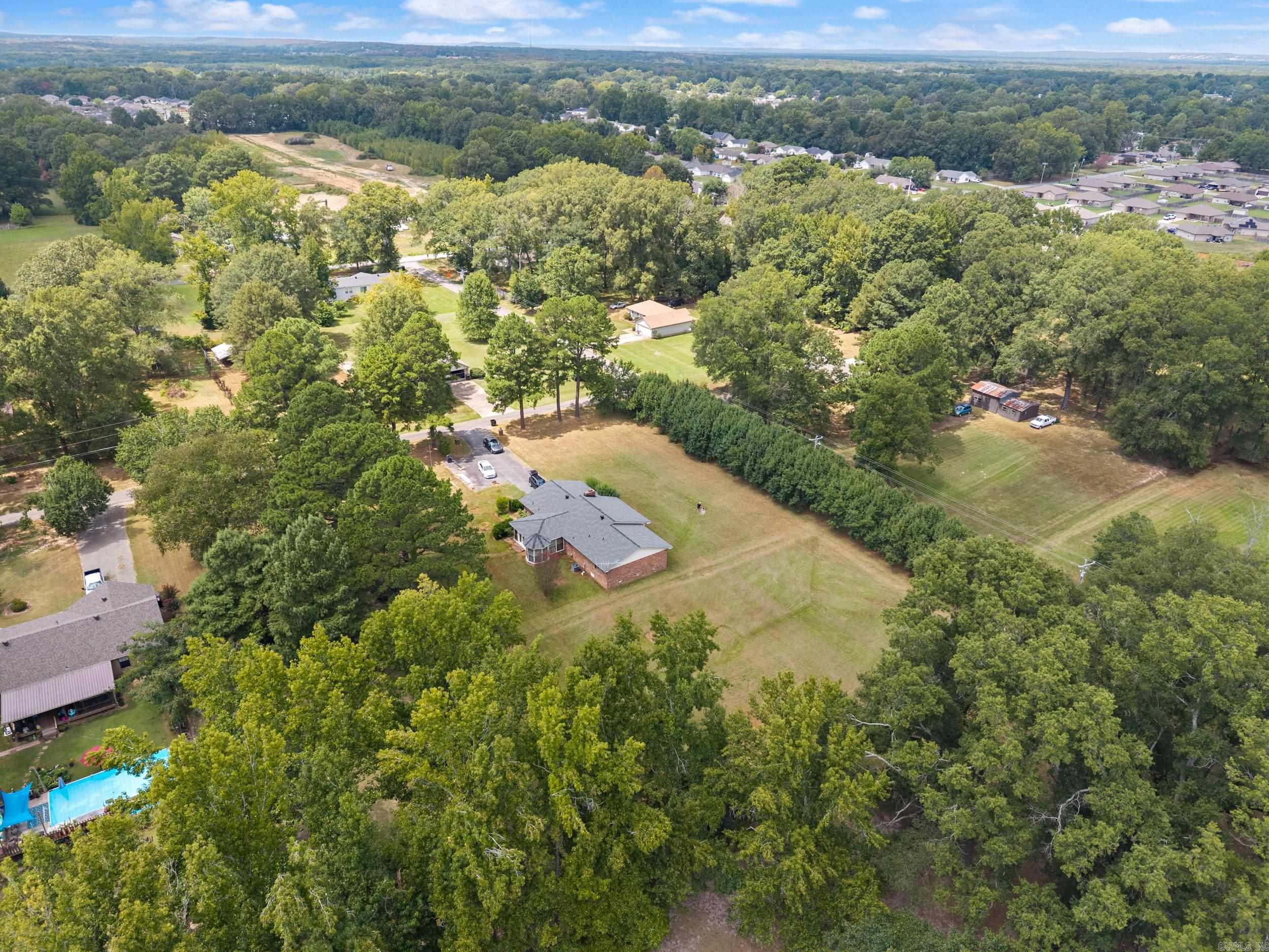 SHADY ACRES - Residential