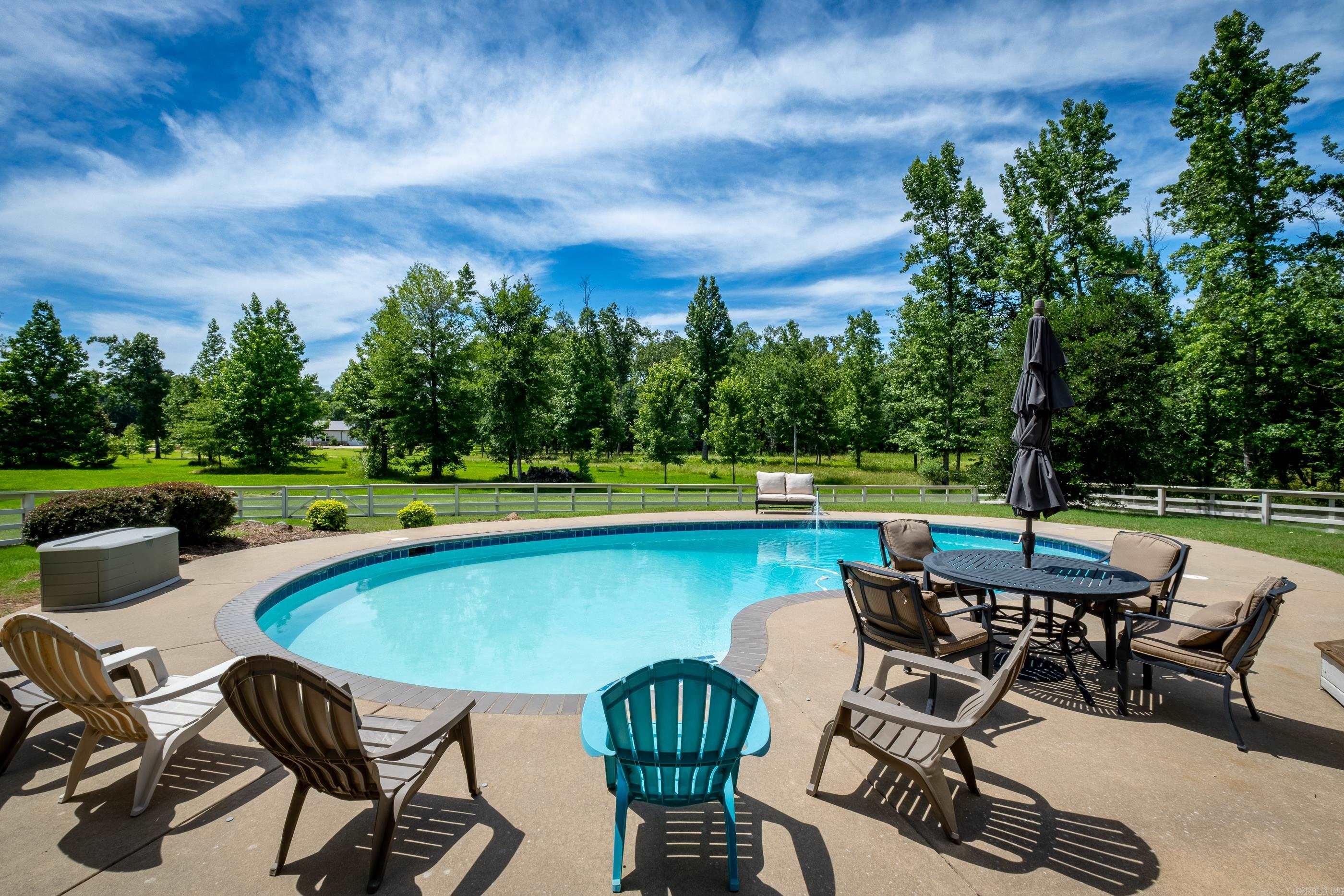 SOMERSETT ESTATES - Residential